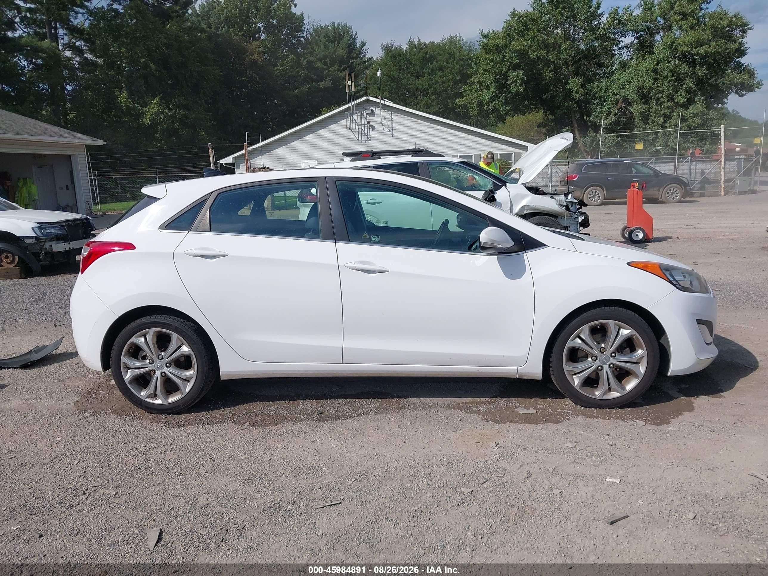 2013 Hyundai Elantra Gt Base W/blue Белый vin: KMHD35LE9DU148140