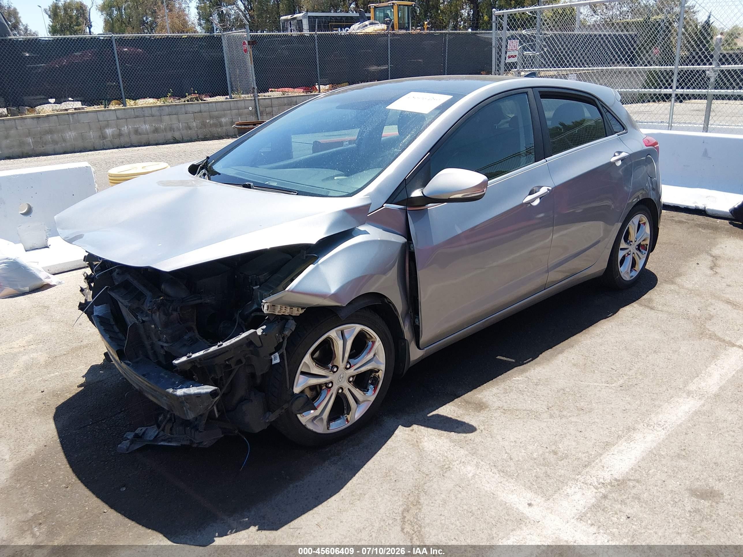 2013 Hyundai Elantra Gt   Silver vin: KMHD35LEXDU019937