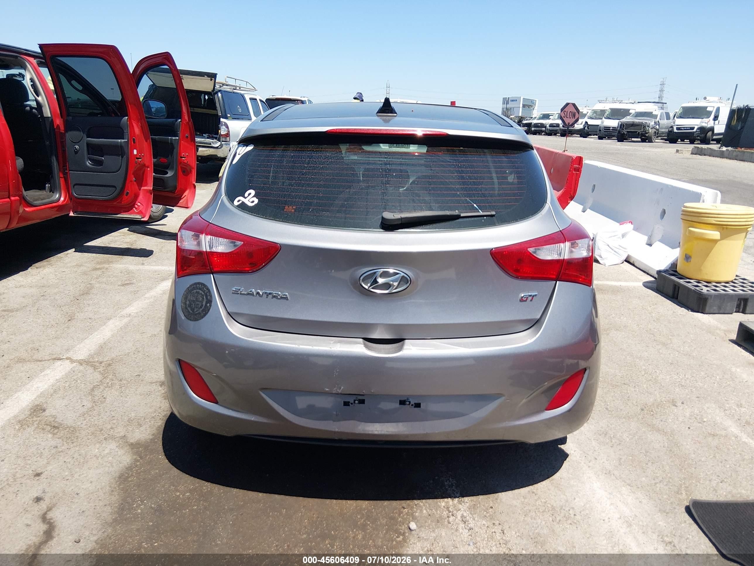 2013 Hyundai Elantra Gt   Silver vin: KMHD35LEXDU019937