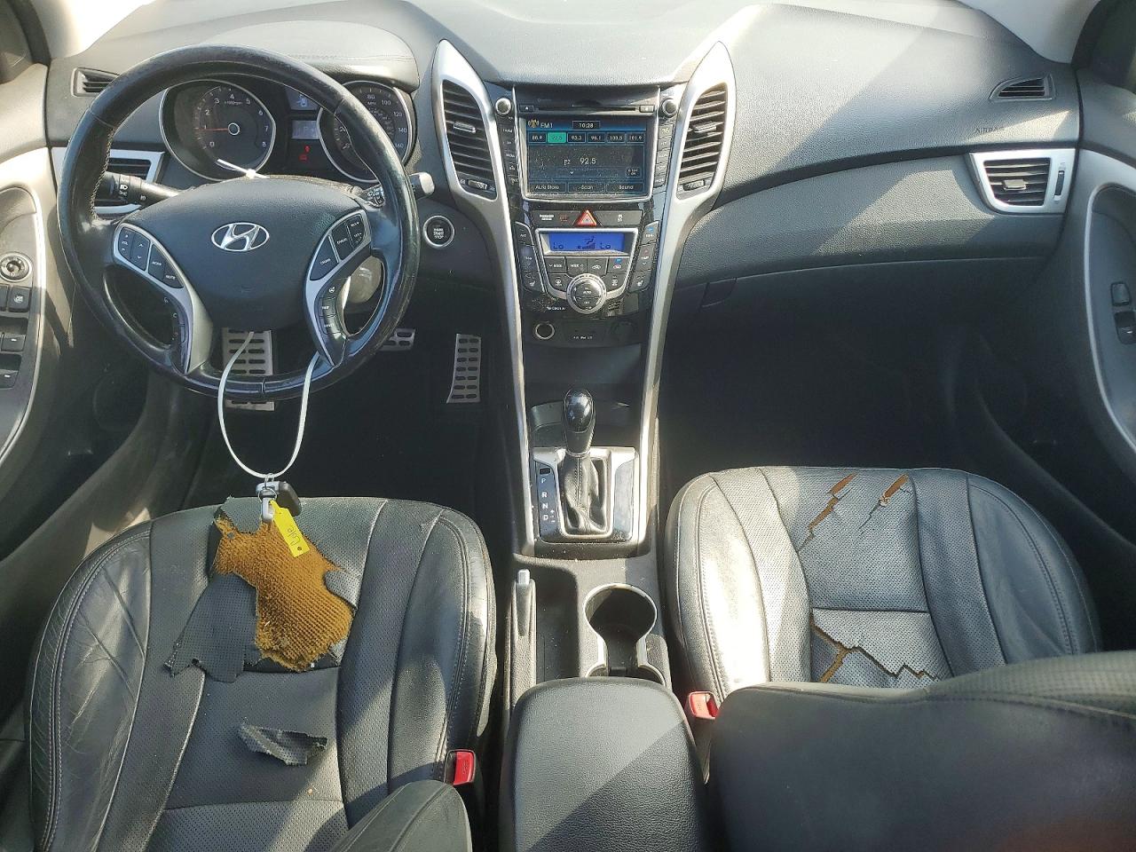 2013 Hyundai Elantra Gt Base Silver vin: KMHD35LEXDU020358