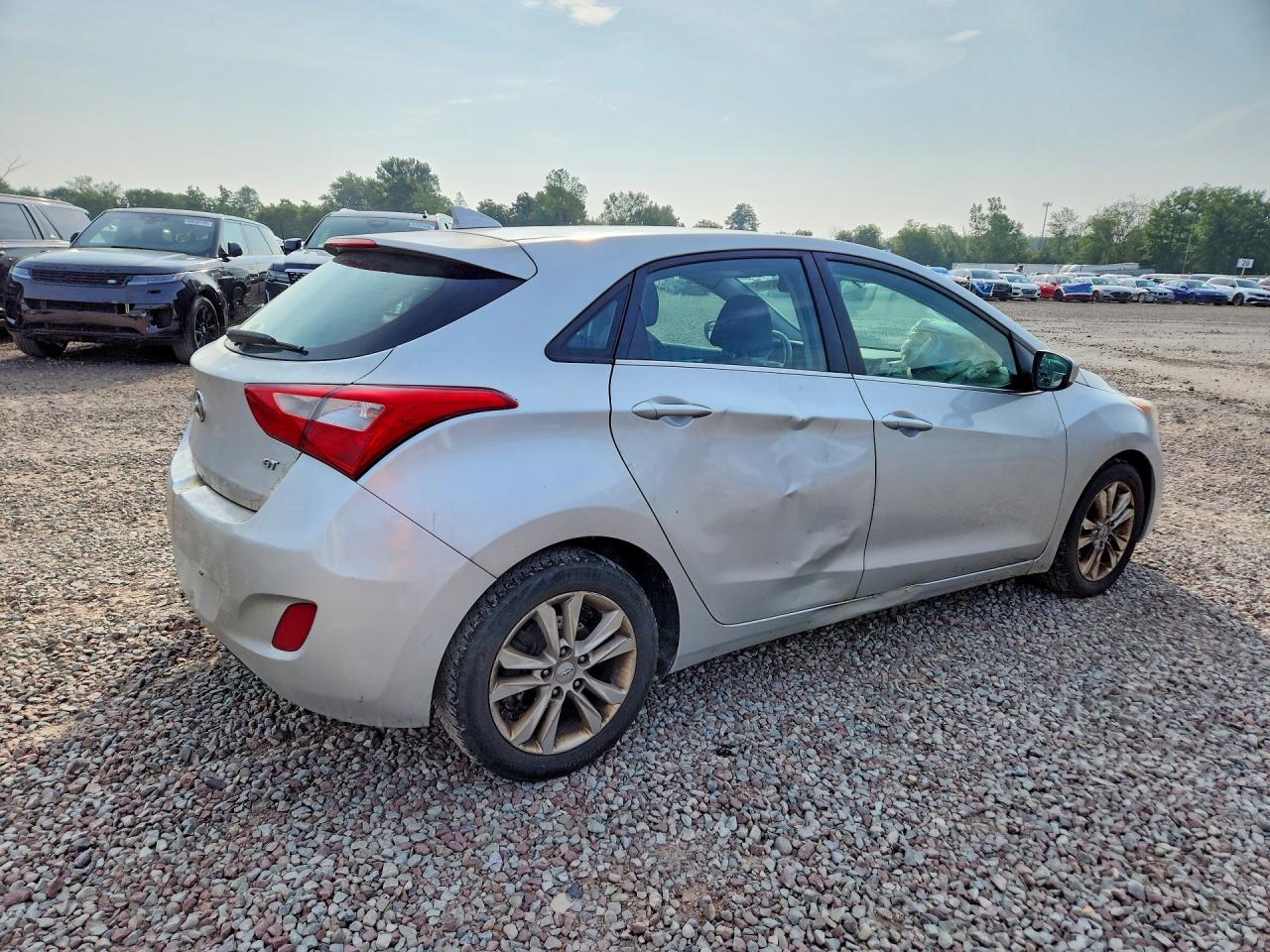 2013 Hyundai Elantra Gt Base Silver vin: KMHD35LEXDU061377