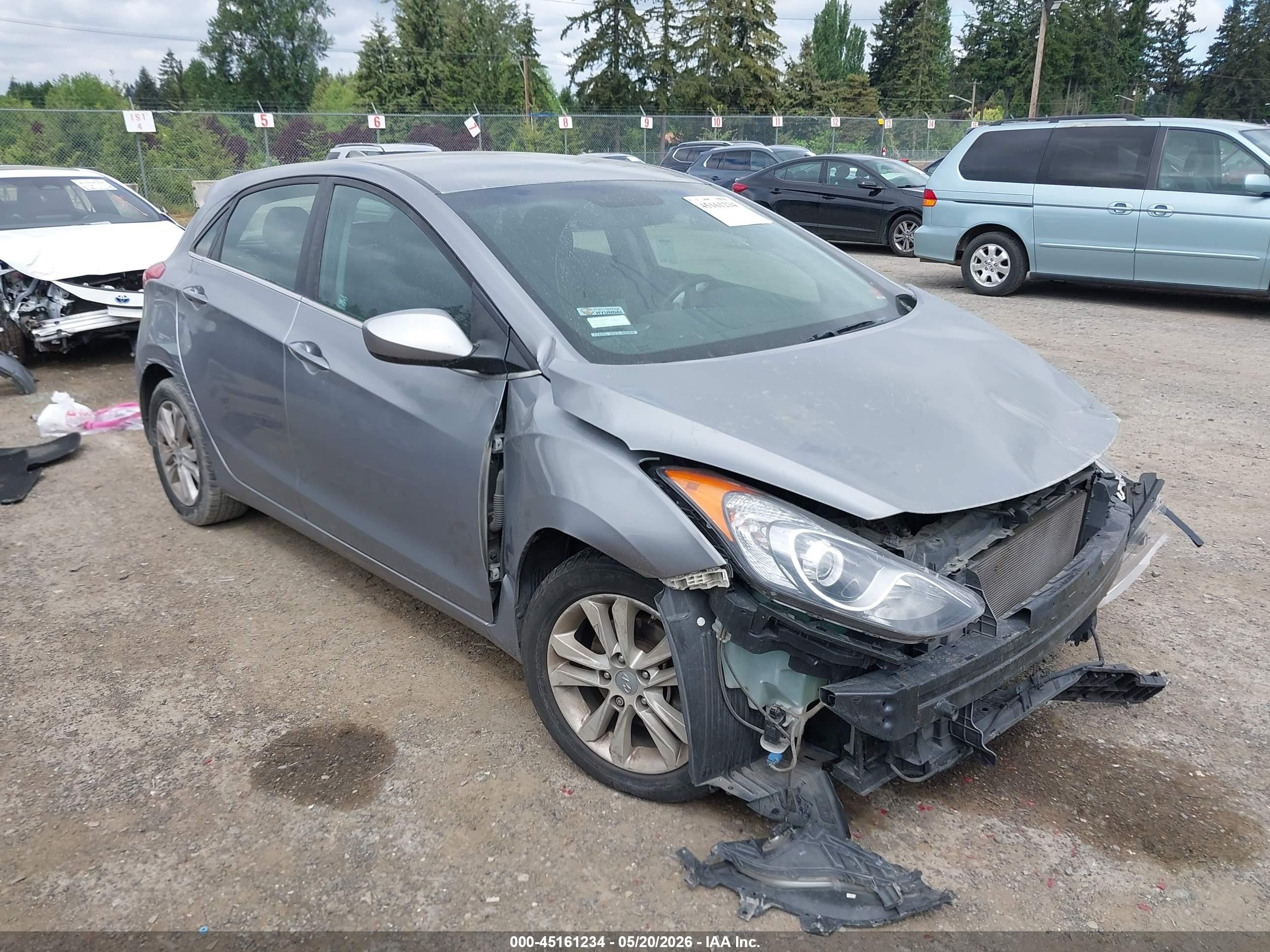2013 Hyundai Elantra Gt   Silver vin: KMHD35LEXDU088370