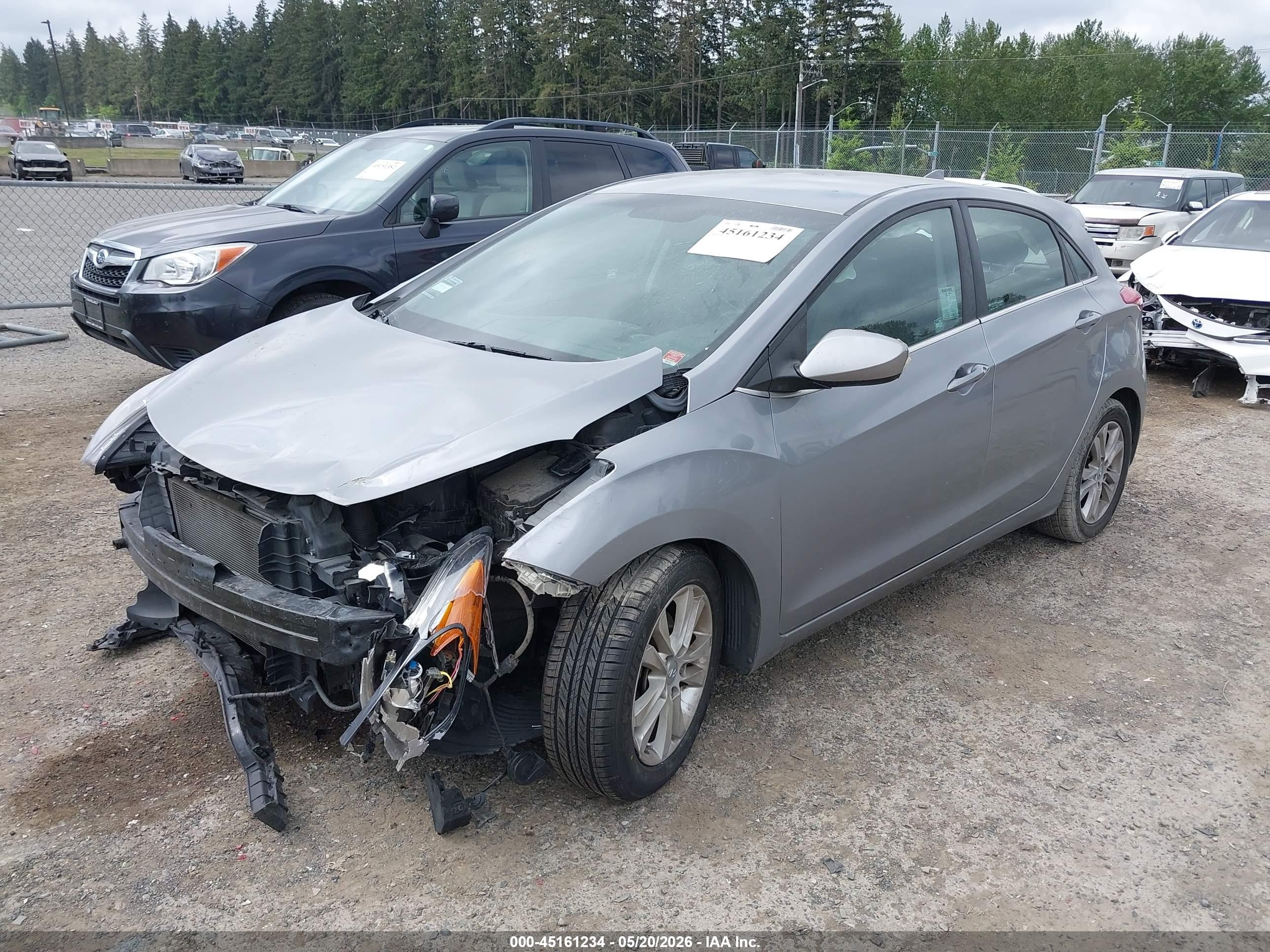 2013 Hyundai Elantra Gt   Silver vin: KMHD35LEXDU088370