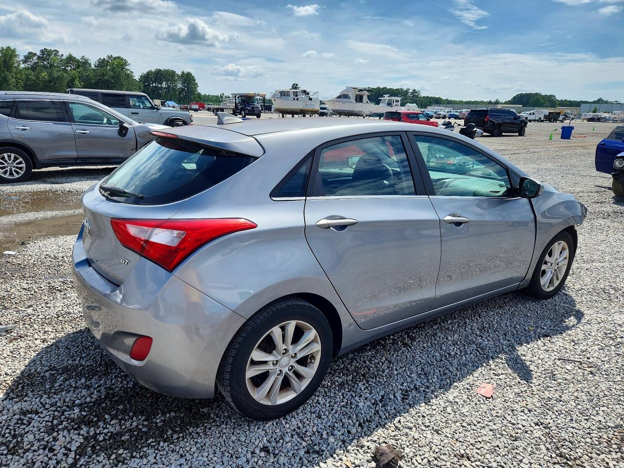 2013 Hyundai Elantra Gt Base Gray vin: KMHD35LEXDU093200
