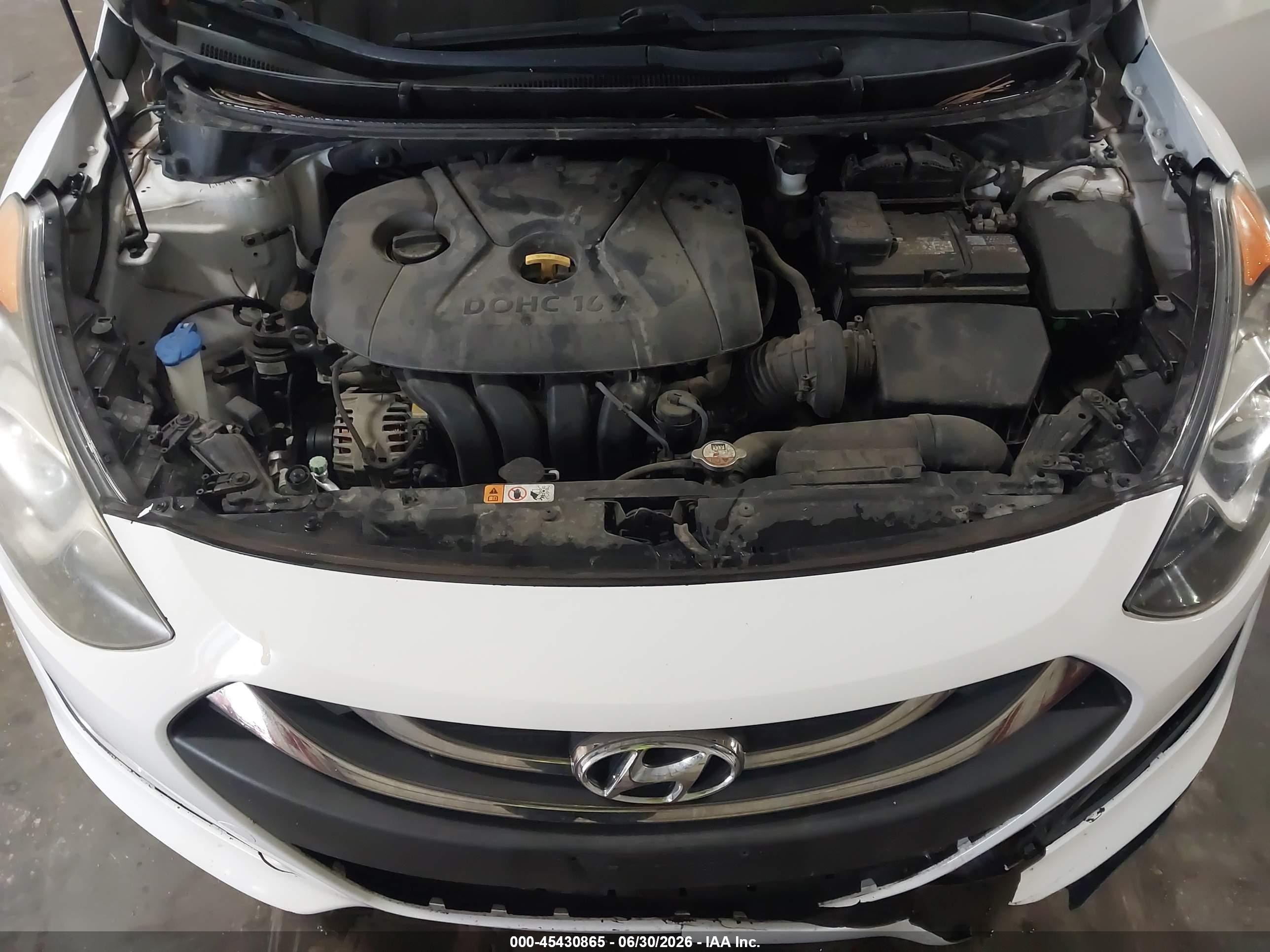 2013 Hyundai Elantra Gt White vin: KMHD35LEXDU104647