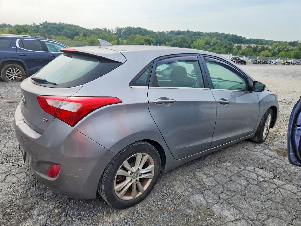 2013 Hyundai Elantra Gt Base Gray vin: KMHD35LEXDU107516
