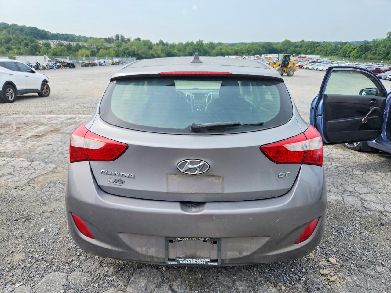 2013 Hyundai Elantra Gt Base Gray vin: KMHD35LEXDU107516