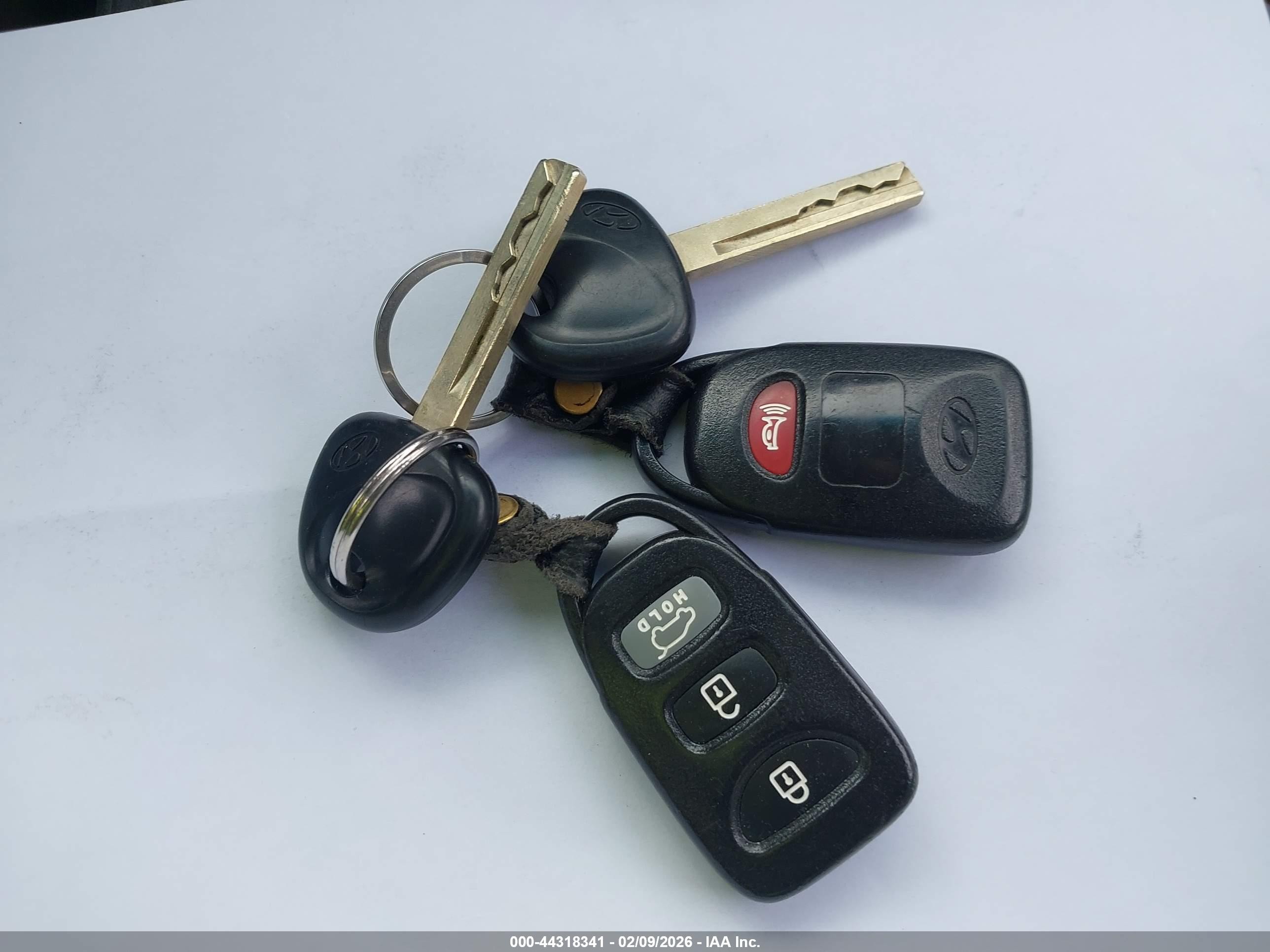 2013 Hyundai Elantra Gt   Silver vin: KMHD35LEXDU112988