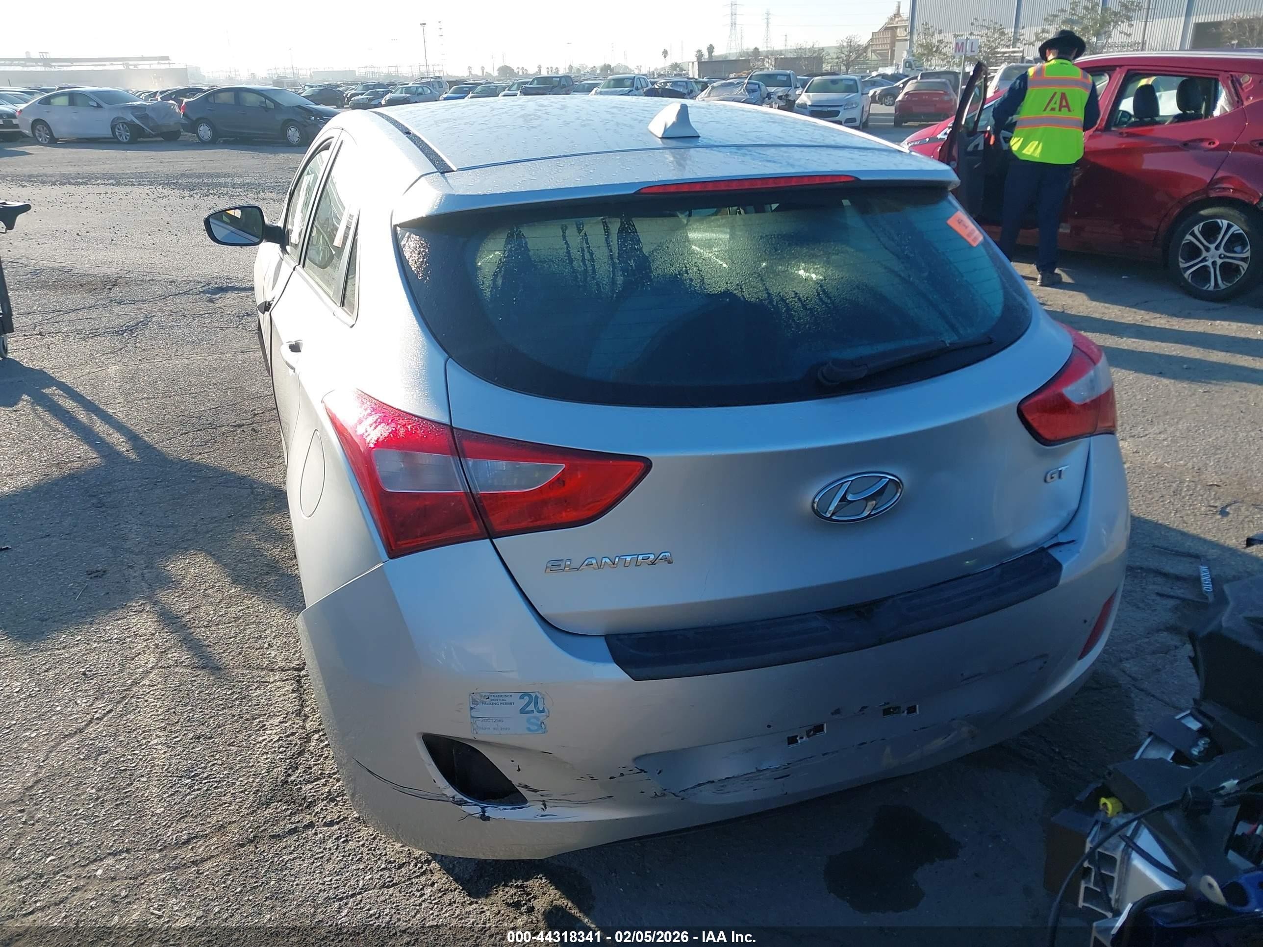 2013 Hyundai Elantra Gt   Silver vin: KMHD35LEXDU112988