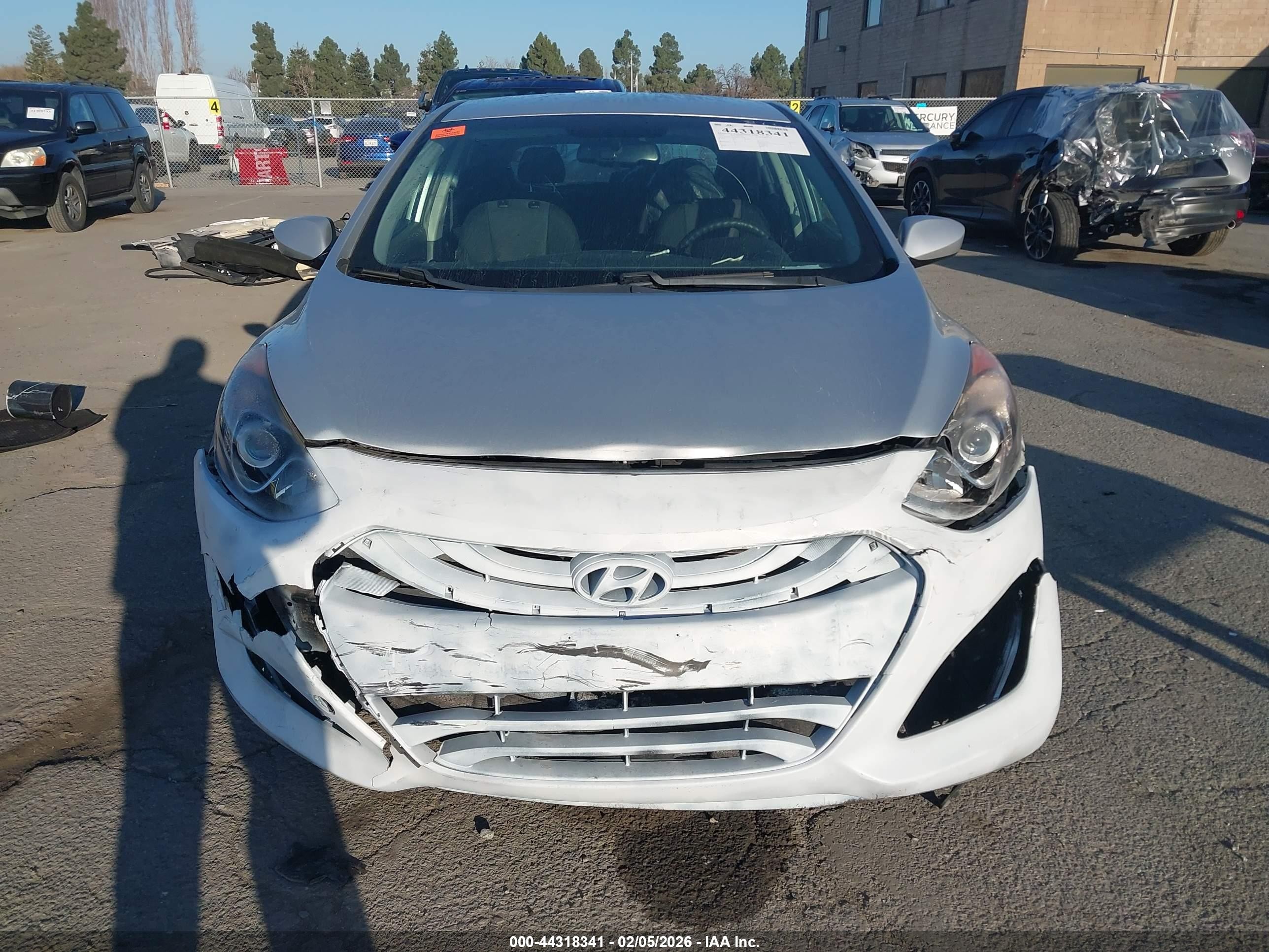2013 Hyundai Elantra Gt   Silver vin: KMHD35LEXDU112988