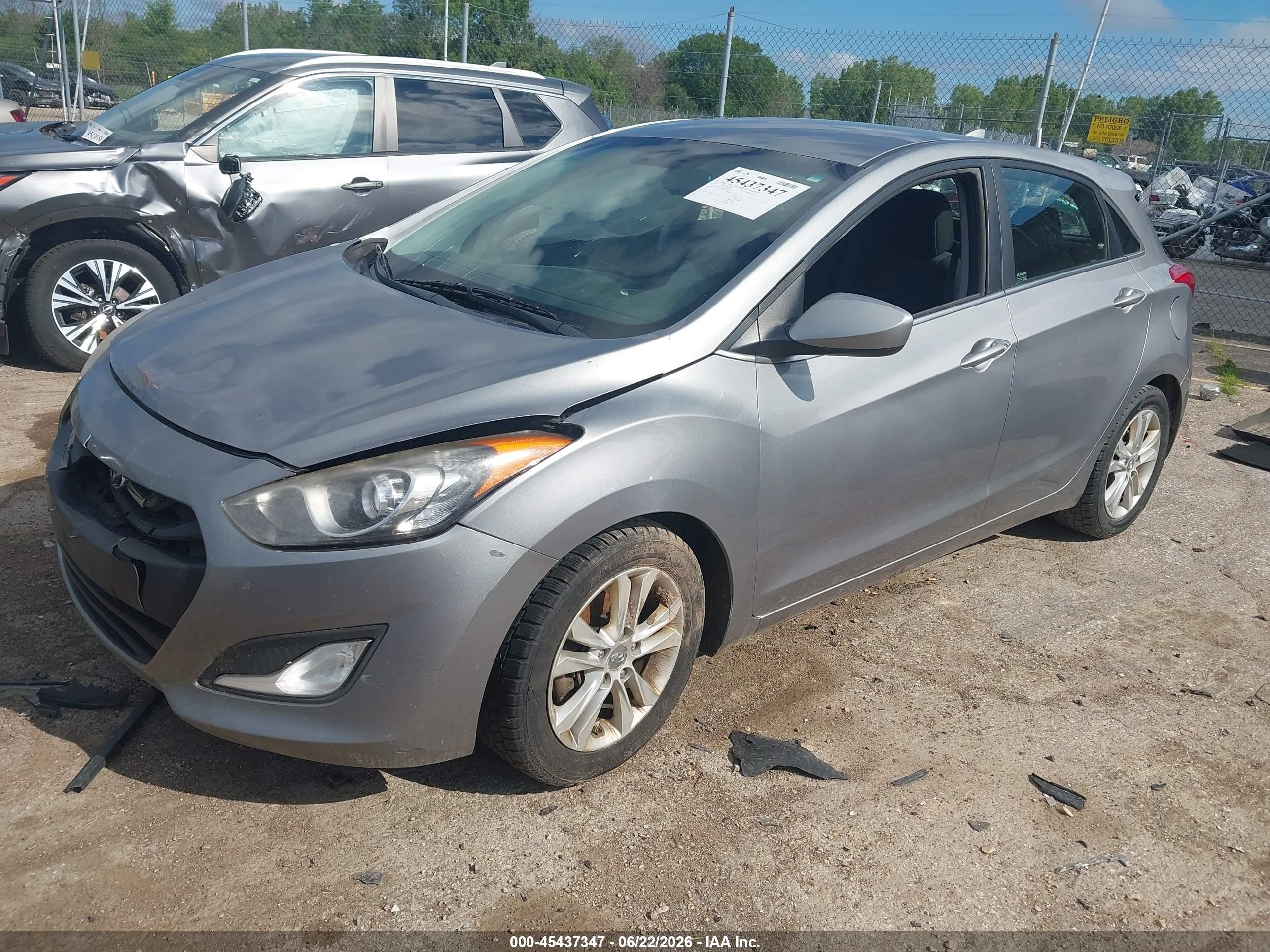 2013 Hyundai Elantra Gt   Серебряный vin: KMHD35LEXDU122534