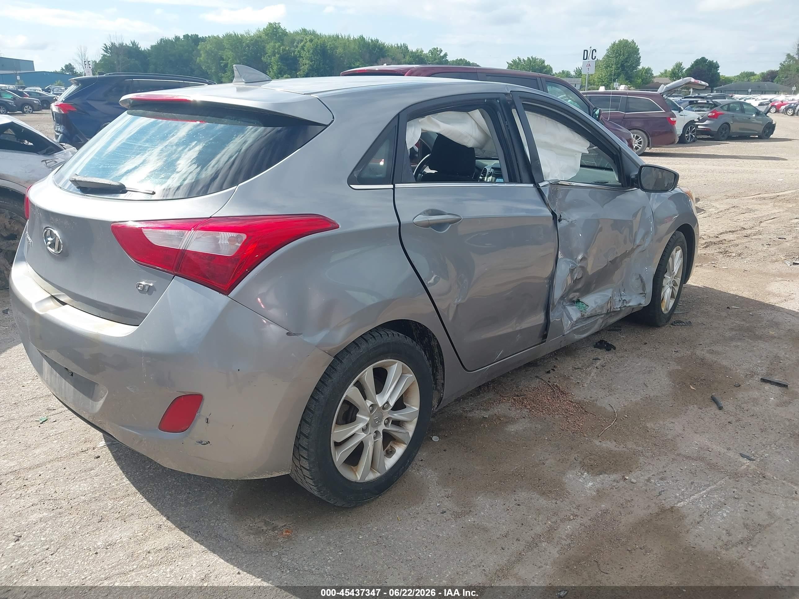 2013 Hyundai Elantra Gt   Серебряный vin: KMHD35LEXDU122534