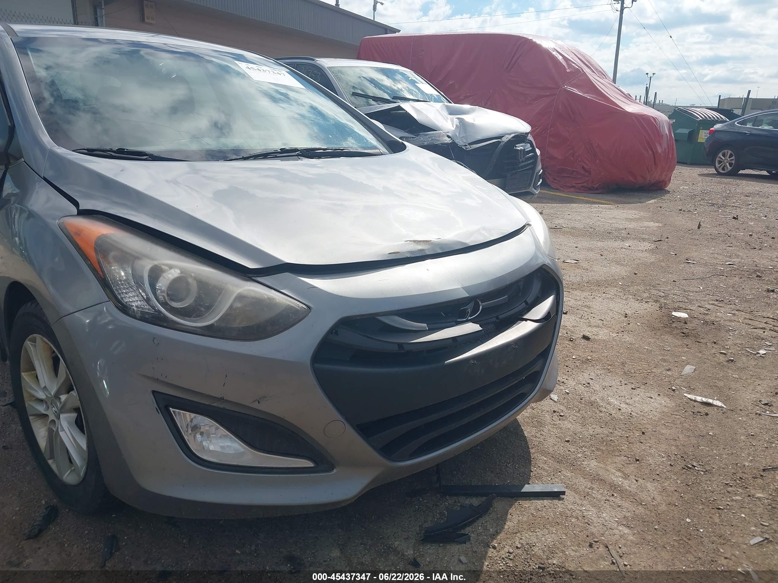2013 Hyundai Elantra Gt   Серебряный vin: KMHD35LEXDU122534
