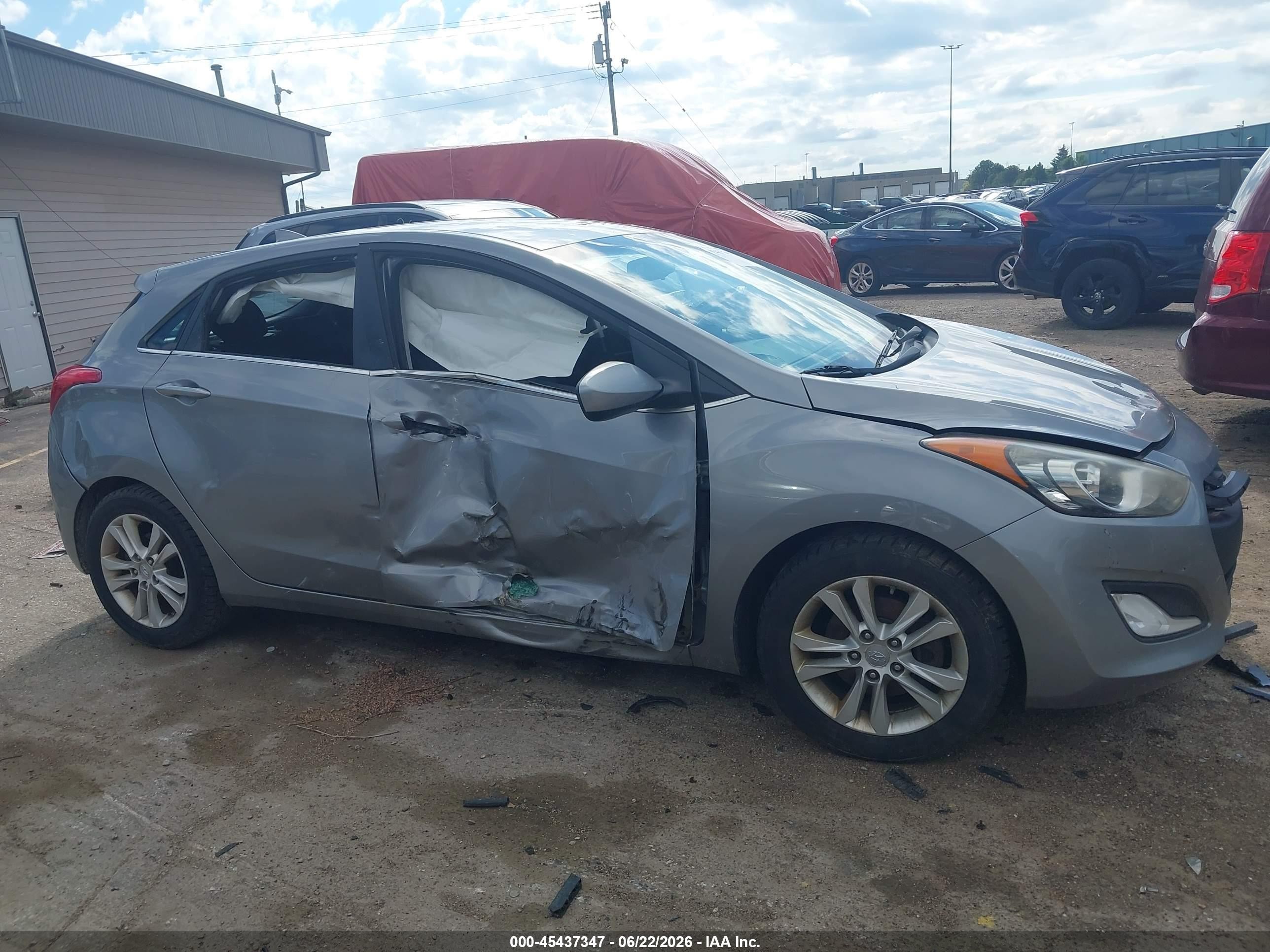 2013 Hyundai Elantra Gt   Серебряный vin: KMHD35LEXDU122534