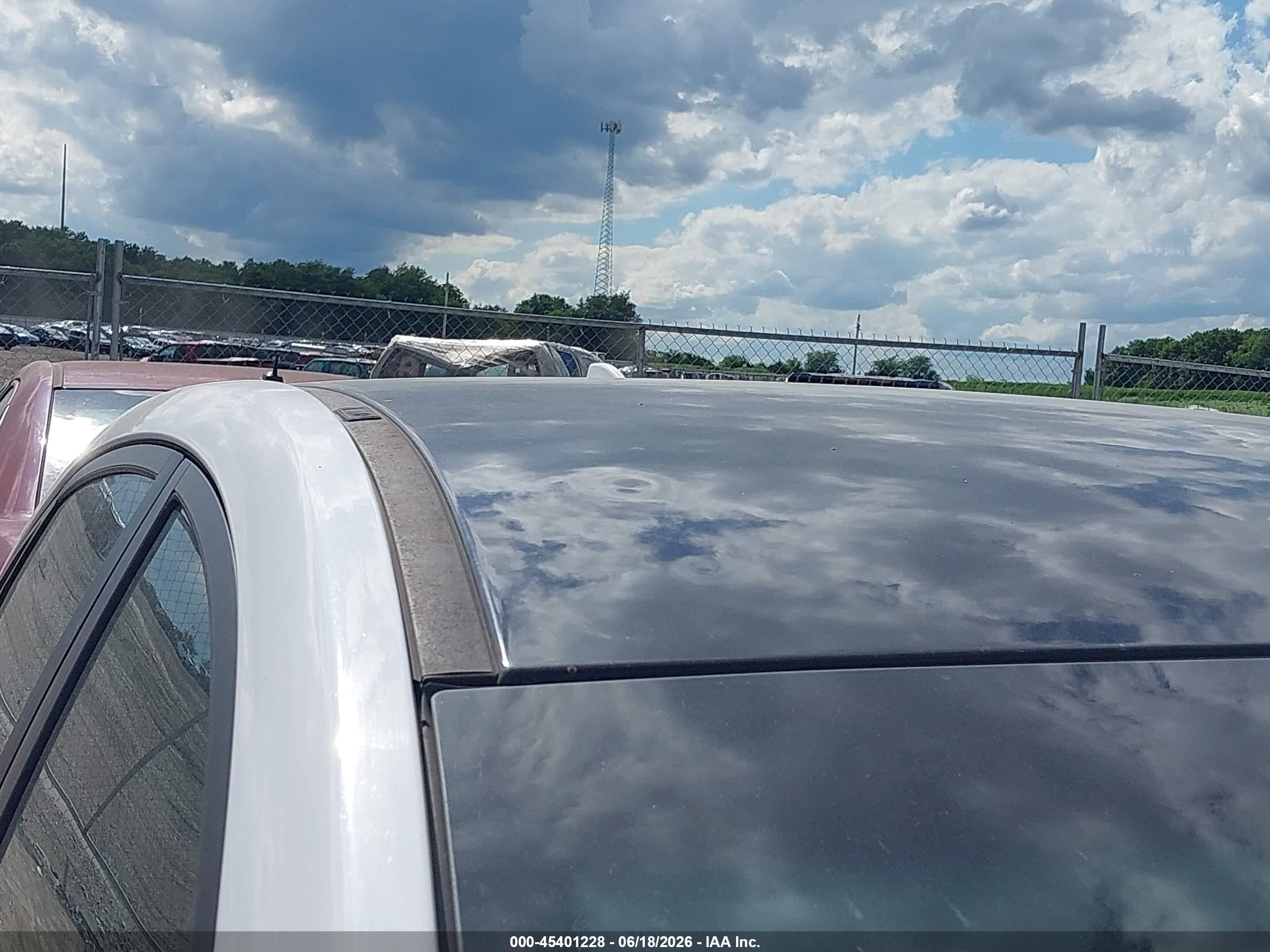 2013 Hyundai Elantra Gt   White vin: KMHD35LEXDU125093