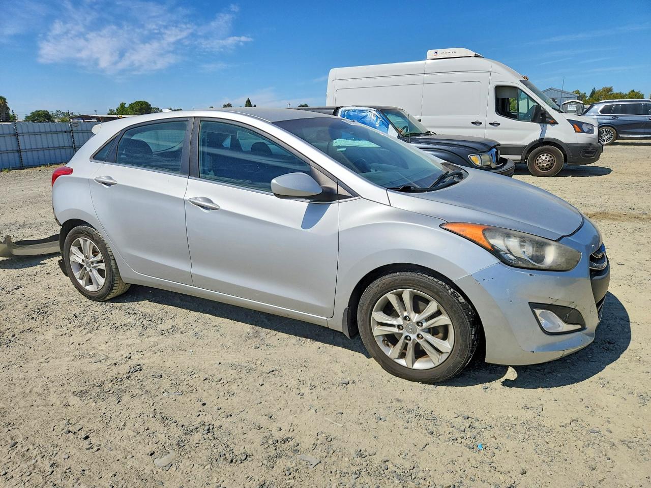 2013 Hyundai Elantra Gt Base Silver vin: KMHD35LEXDU129239