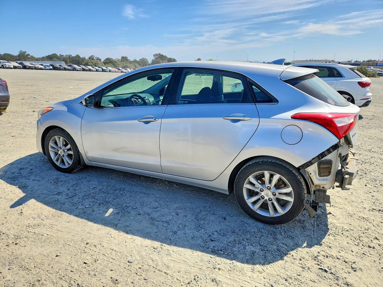 2013 Hyundai Elantra Gt Base Silver vin: KMHD35LEXDU129239