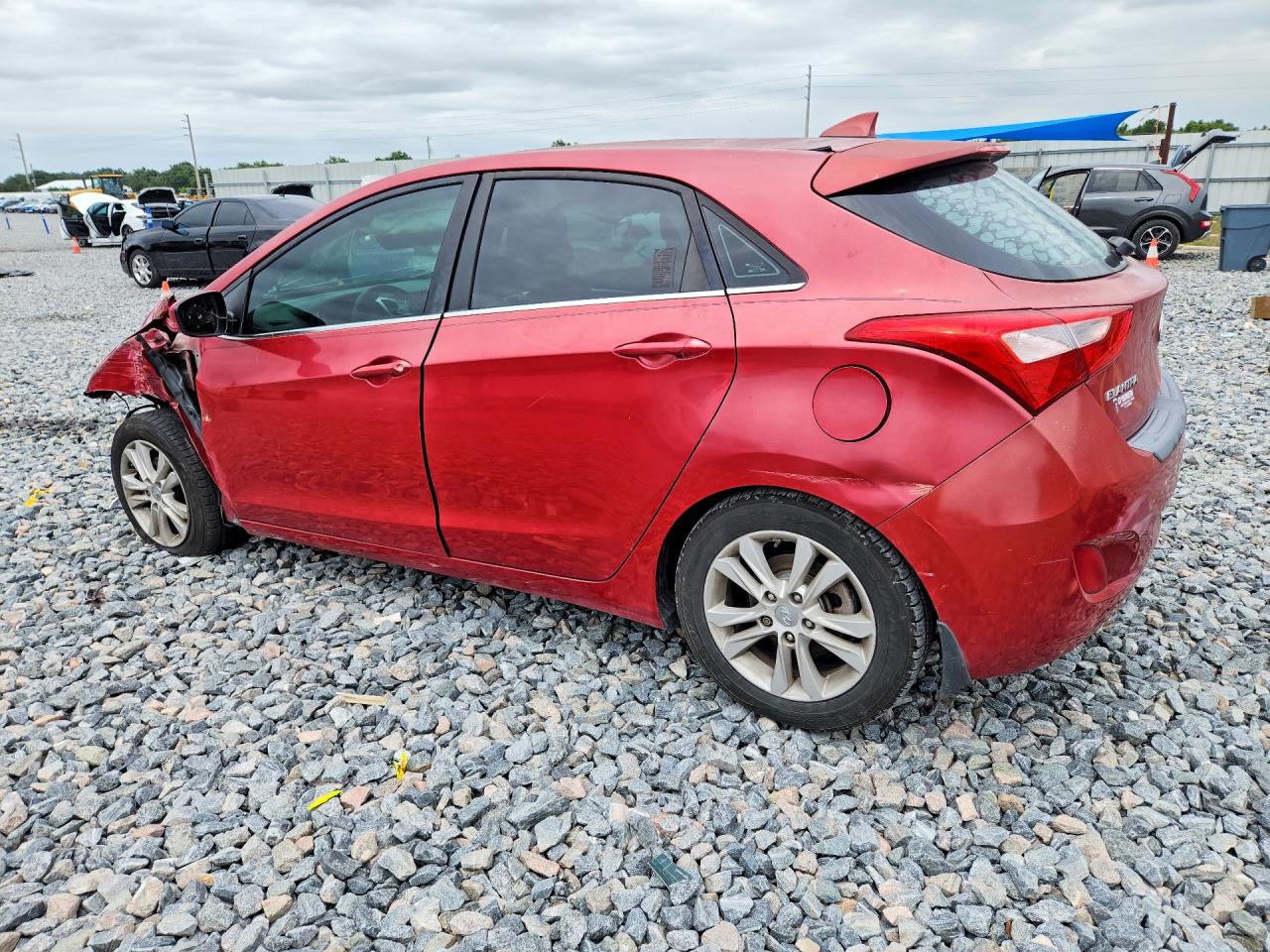 2013 Hyundai Elantra Gt Base Red vin: KMHD35LEXDU134683