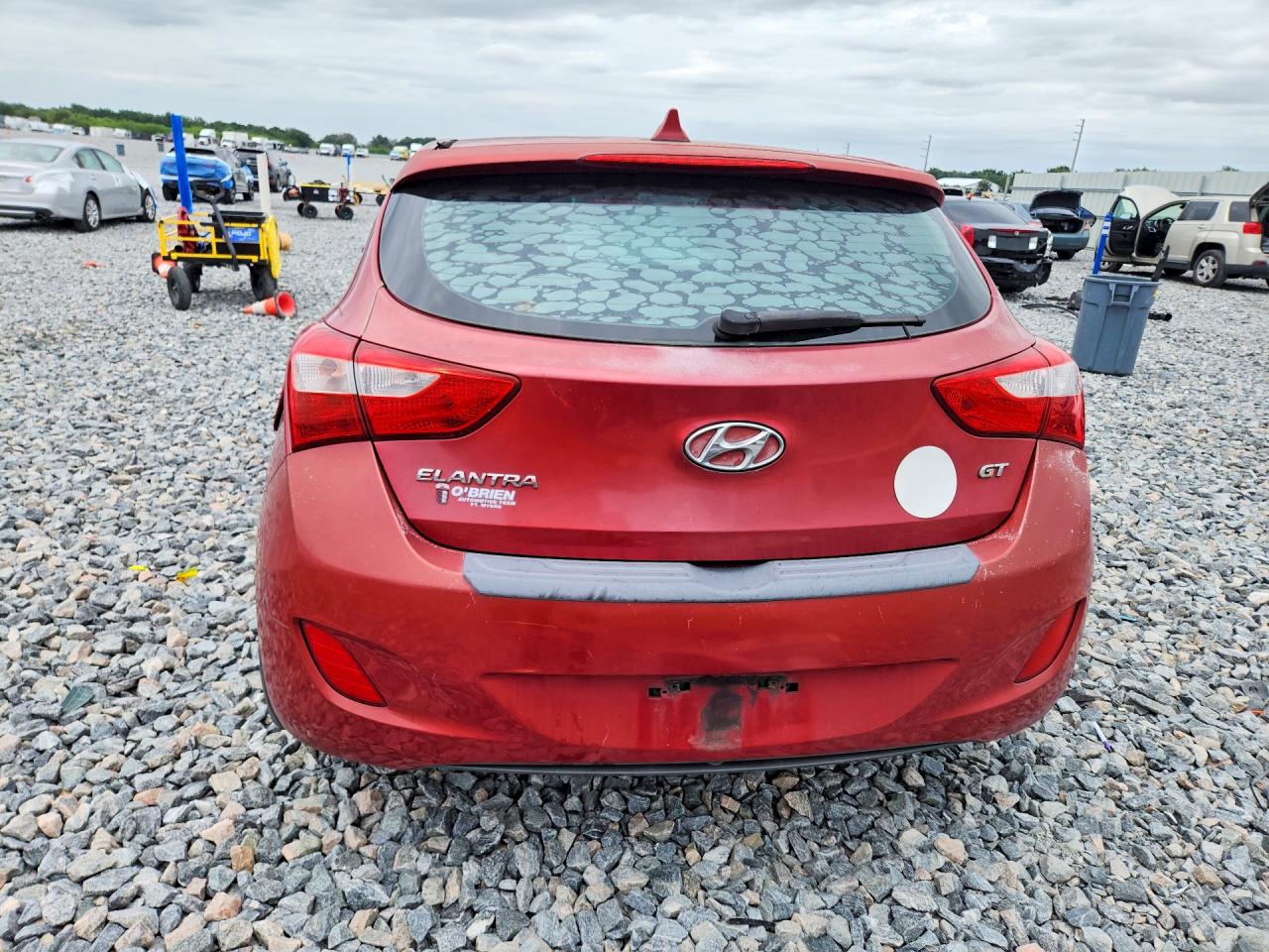 2013 Hyundai Elantra Gt Base Red vin: KMHD35LEXDU134683