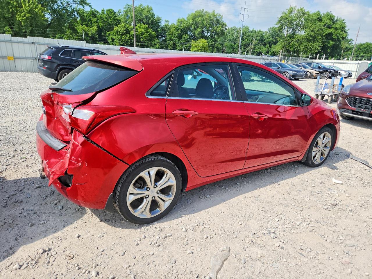 2013 Hyundai Elantra Gt Base Red vin: KMHD35LEXDU147787