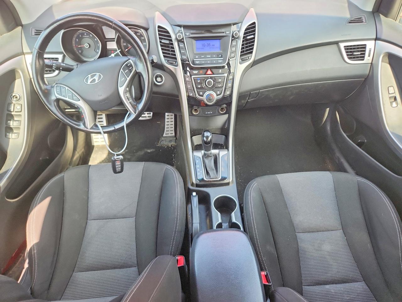 2013 Hyundai Elantra Gt Base Red vin: KMHD35LEXDU147787