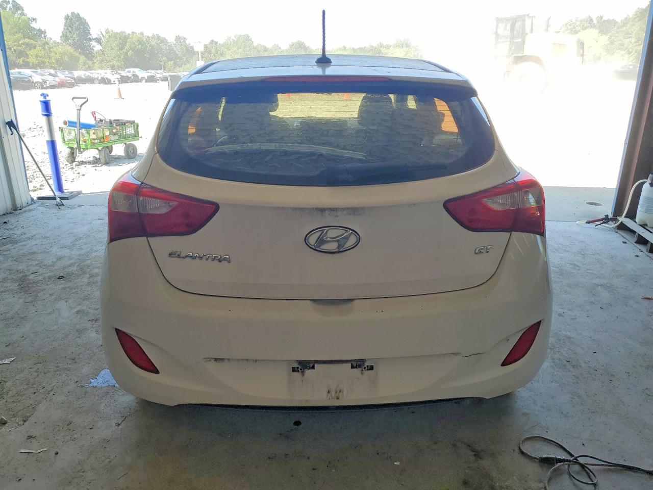 2014 Hyundai Elantra Gt Base White vin: KMHD35LH0EU158180