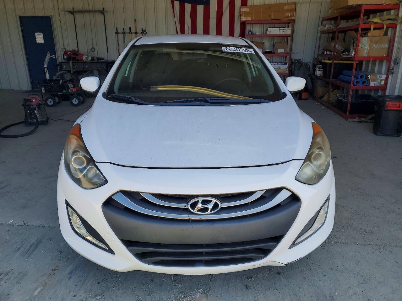 2014 Hyundai Elantra Gt Base White vin: KMHD35LH0EU158180