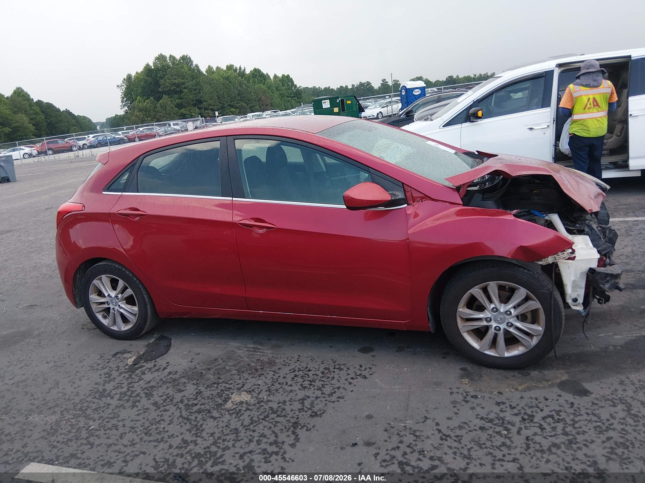2014 Hyundai Elantra Gt   Red vin: KMHD35LH0EU181135
