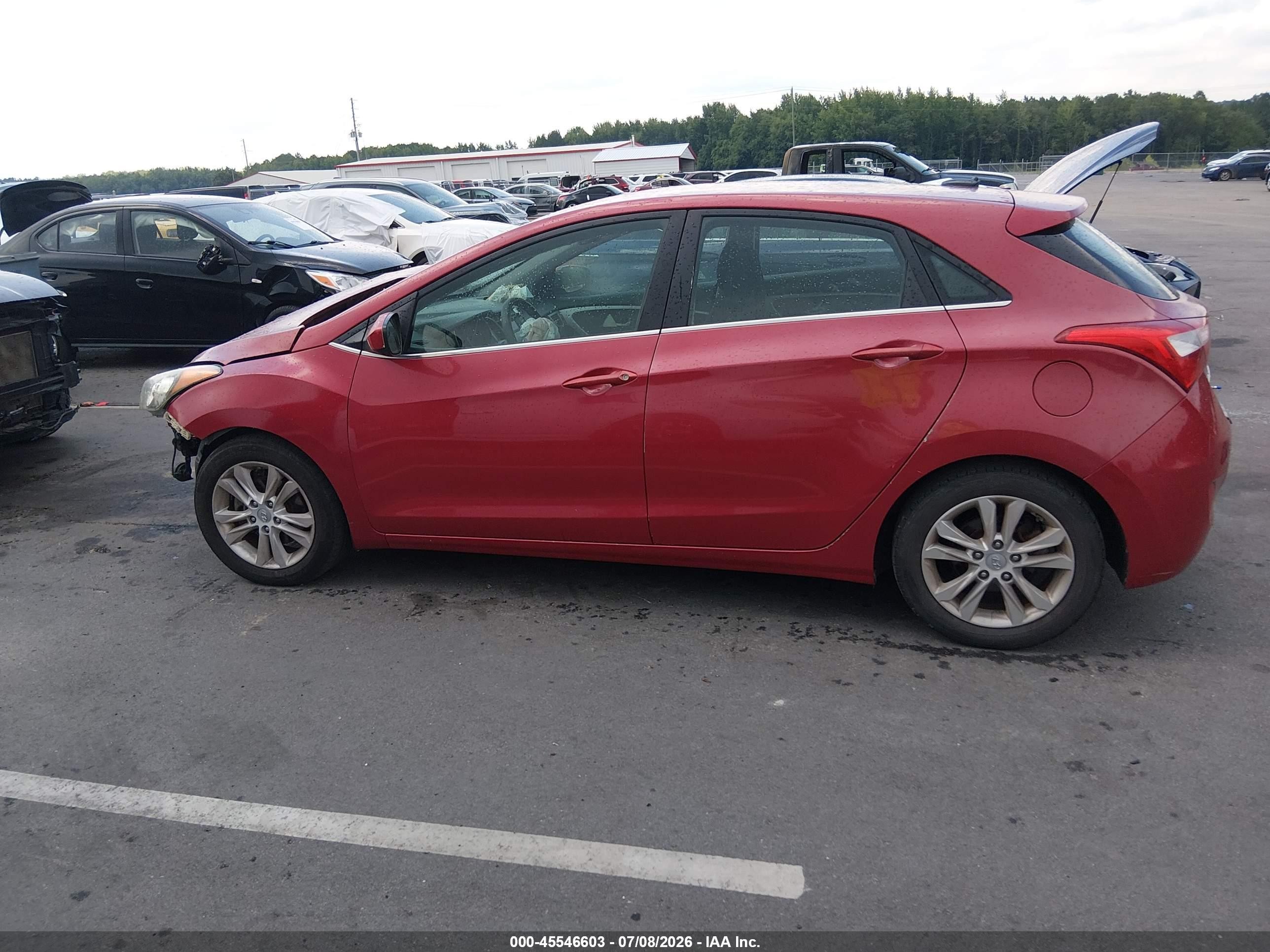 2014 Hyundai Elantra Gt   Red vin: KMHD35LH0EU181135