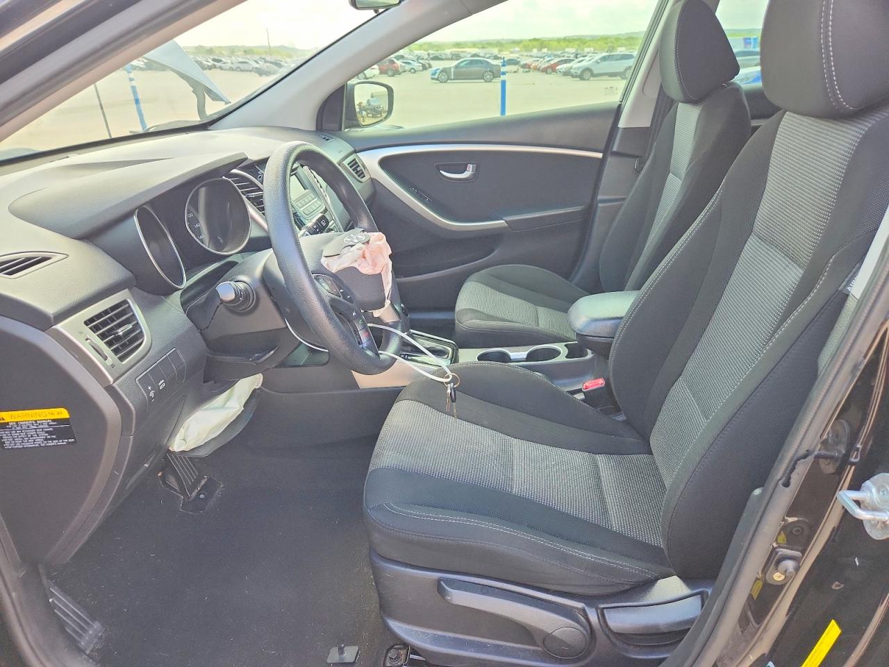 2014 Hyundai Elantra Gt Base Black vin: KMHD35LH0EU181510