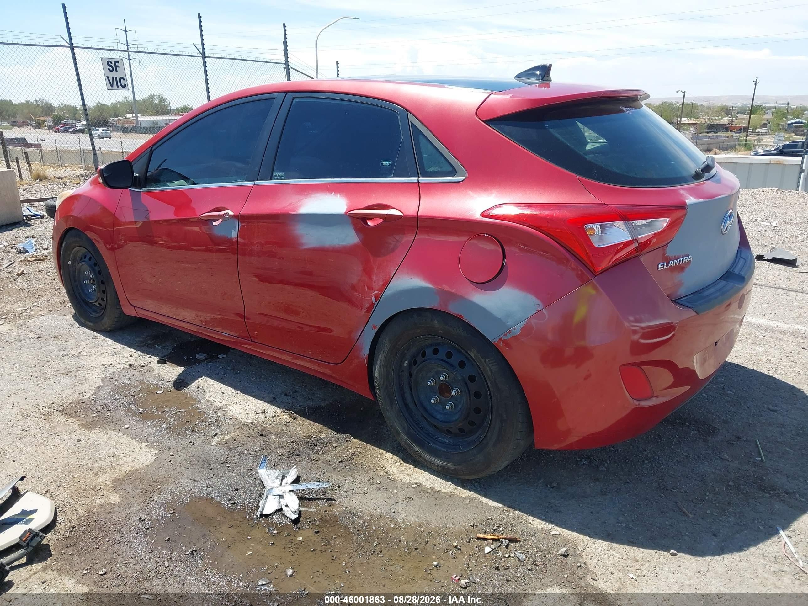 2014 Hyundai Elantra Gt   Red vin: KMHD35LH0EU201769