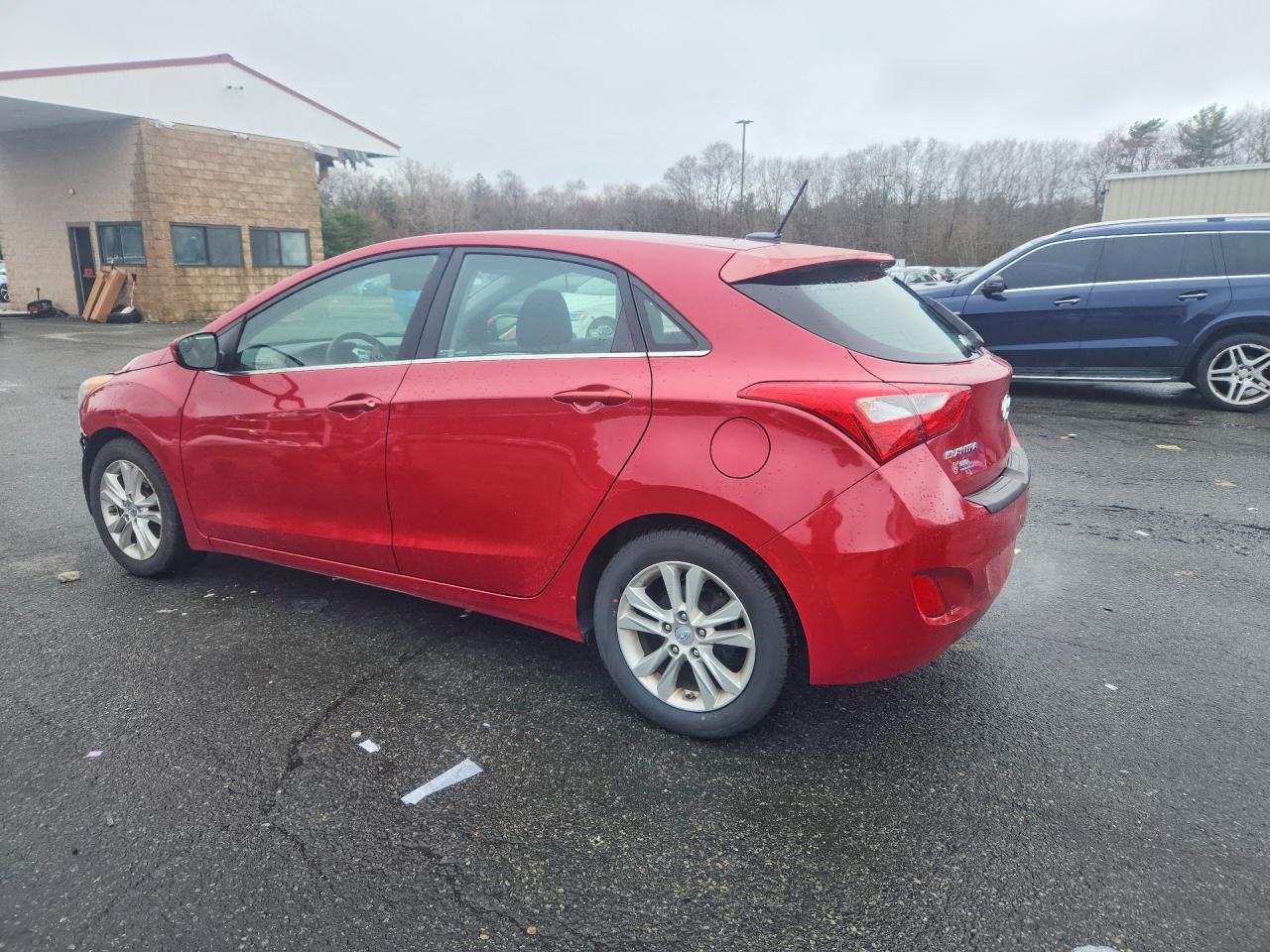 2014 Hyundai Elantra Gt Base Red vin: KMHD35LH0EU210133