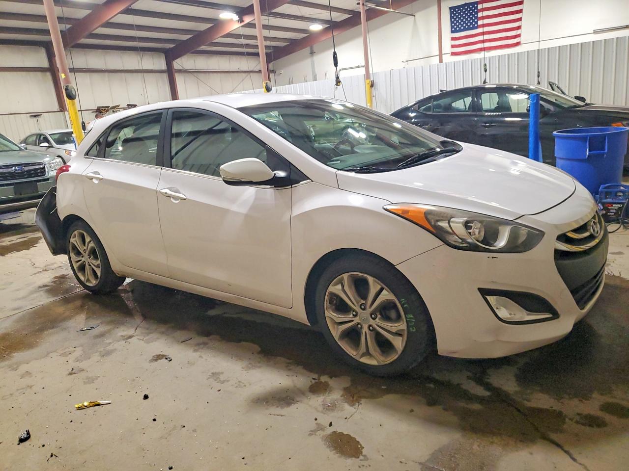 2014 Hyundai Elantra Gt Base White vin: KMHD35LH0EU215865