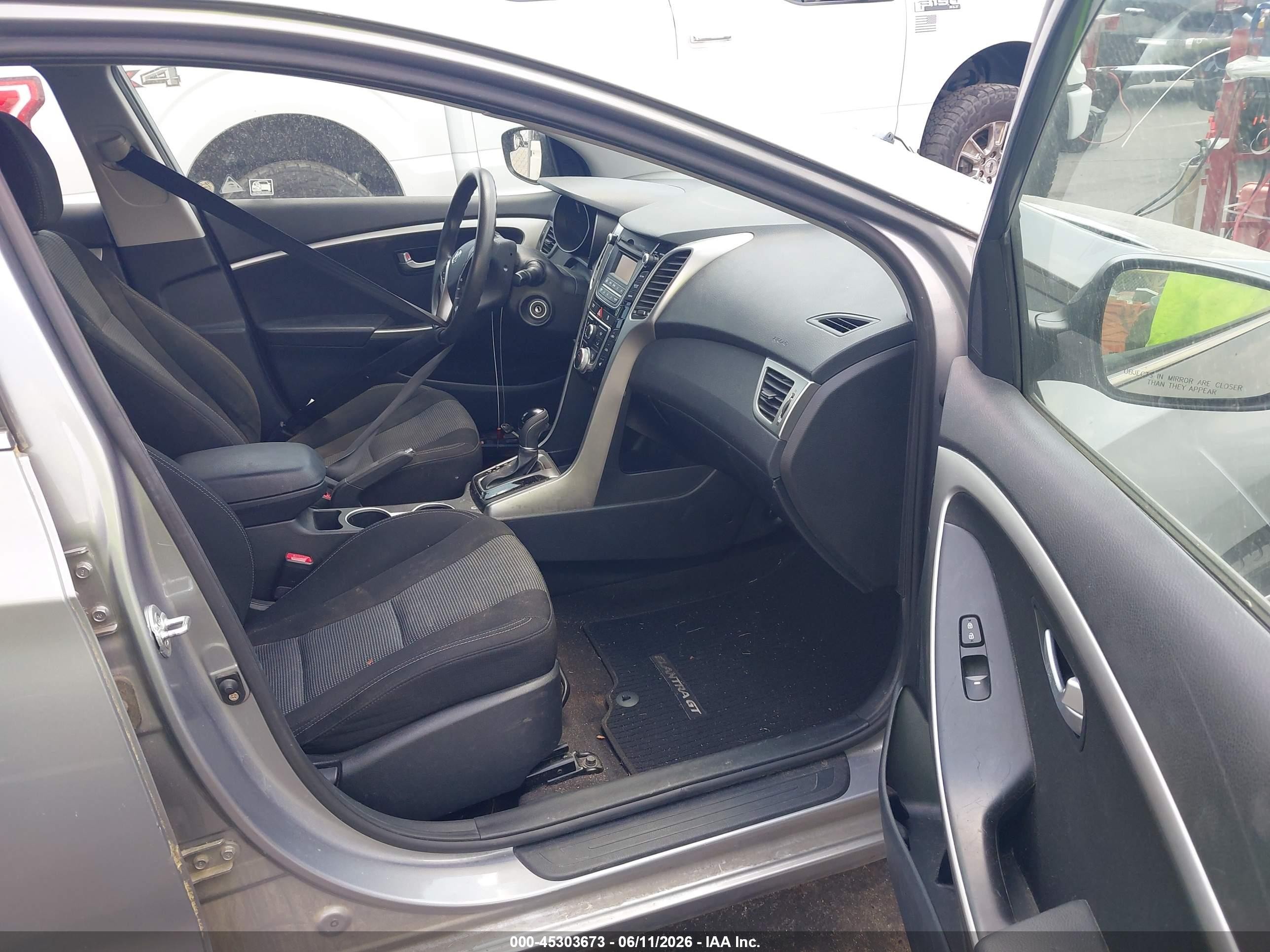 2014 Hyundai Elantra Gt   Silver vin: KMHD35LH0EU218622