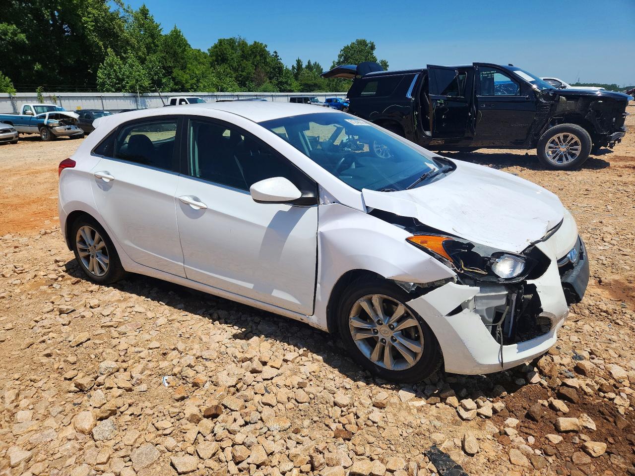 2015 Hyundai Elantra Gt Base White vin: KMHD35LH0FU242324