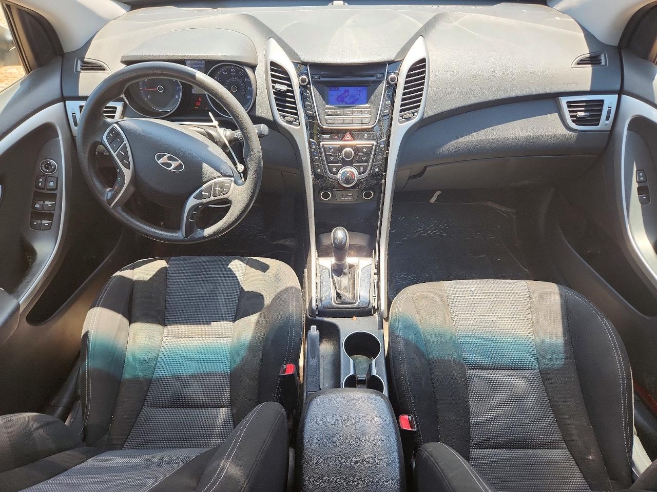 2015 Hyundai Elantra Gt Base White vin: KMHD35LH0FU242324