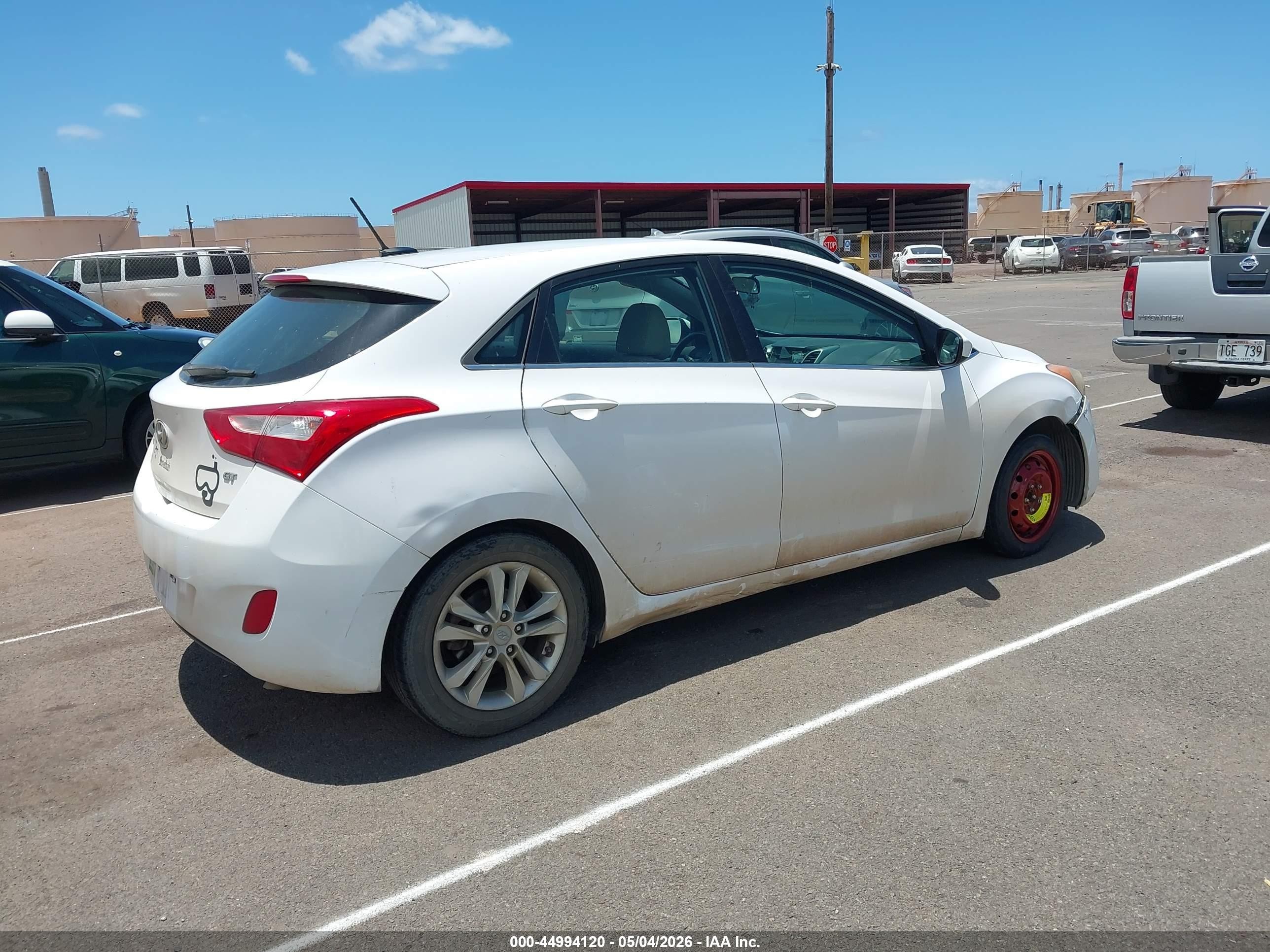 2015 Hyundai Elantra Gt   White vin: KMHD35LH0FU243246