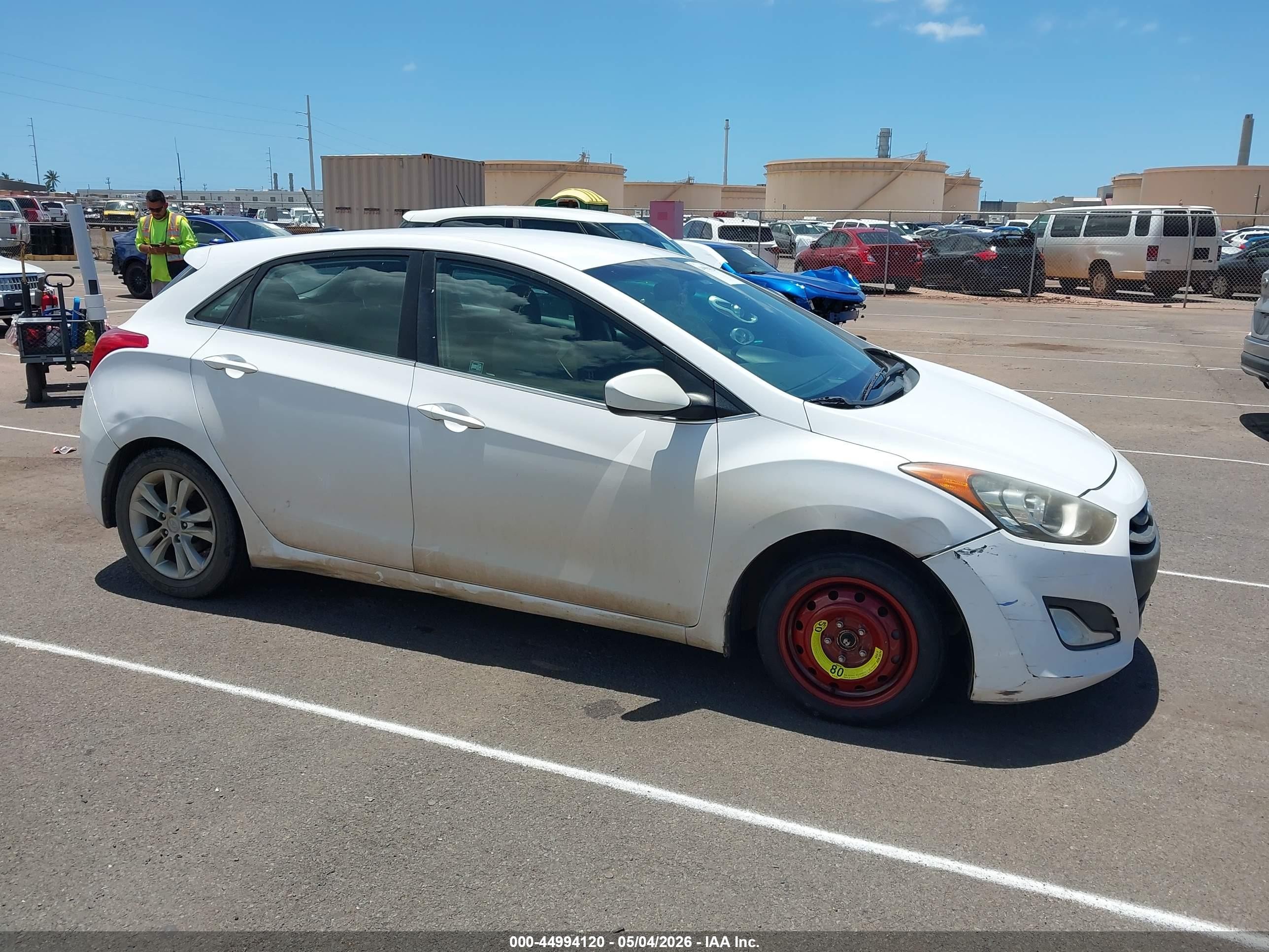 2015 Hyundai Elantra Gt   White vin: KMHD35LH0FU243246