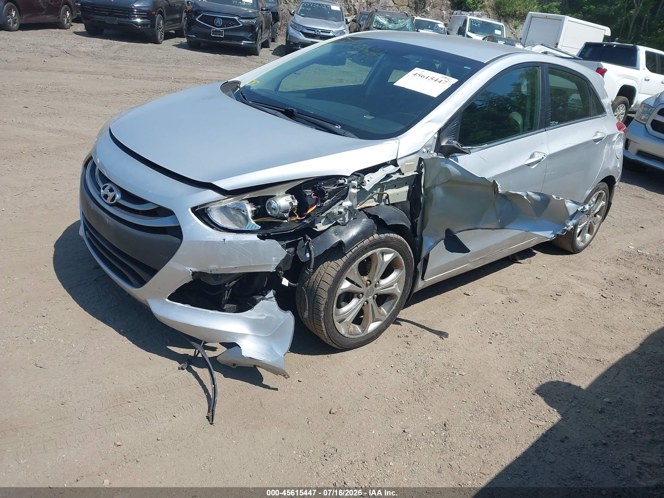 2014 Hyundai Elantra Gt   Серебряный vin: KMHD35LH1EU160715