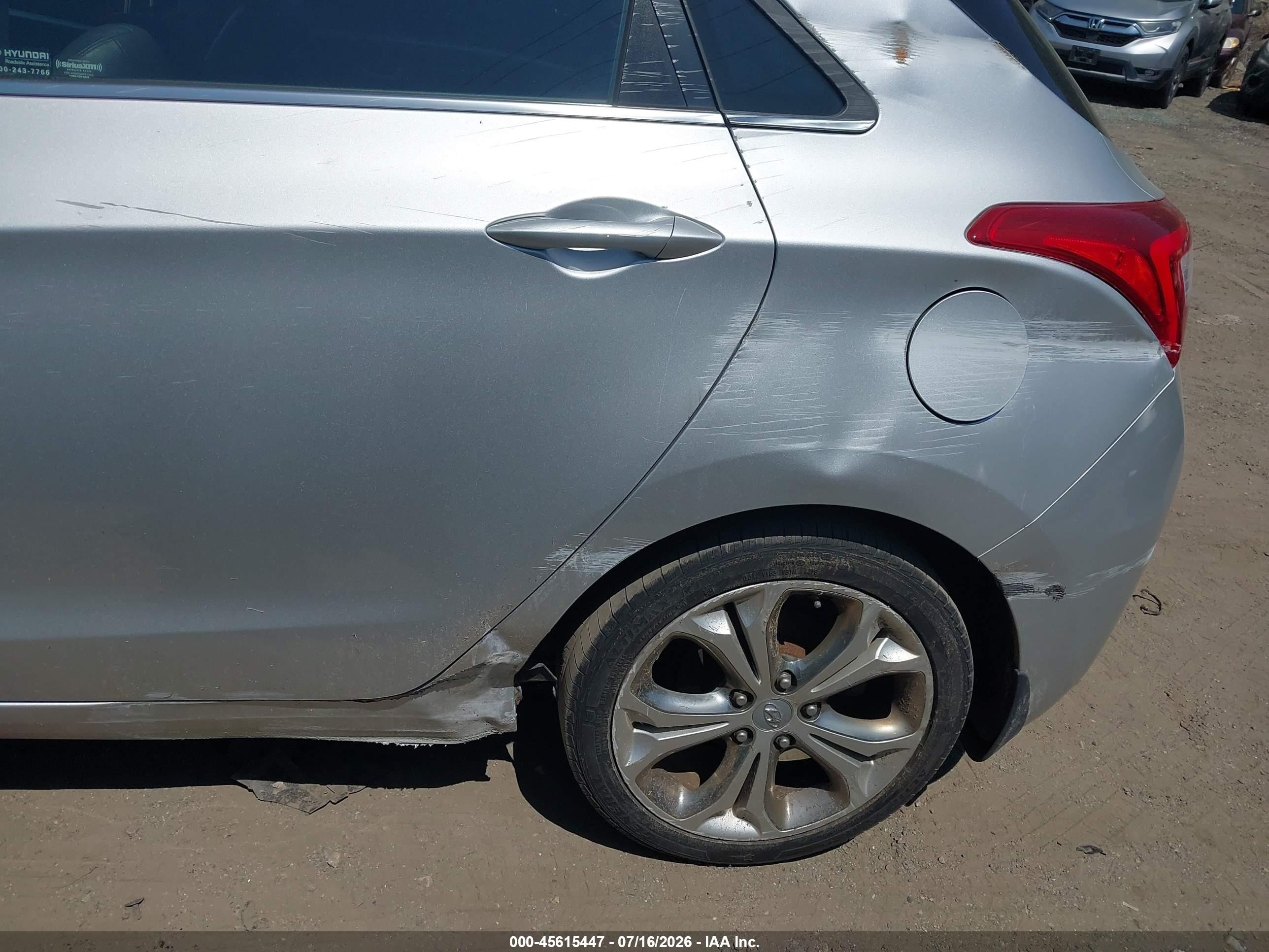 2014 Hyundai Elantra Gt   Серебряный vin: KMHD35LH1EU160715