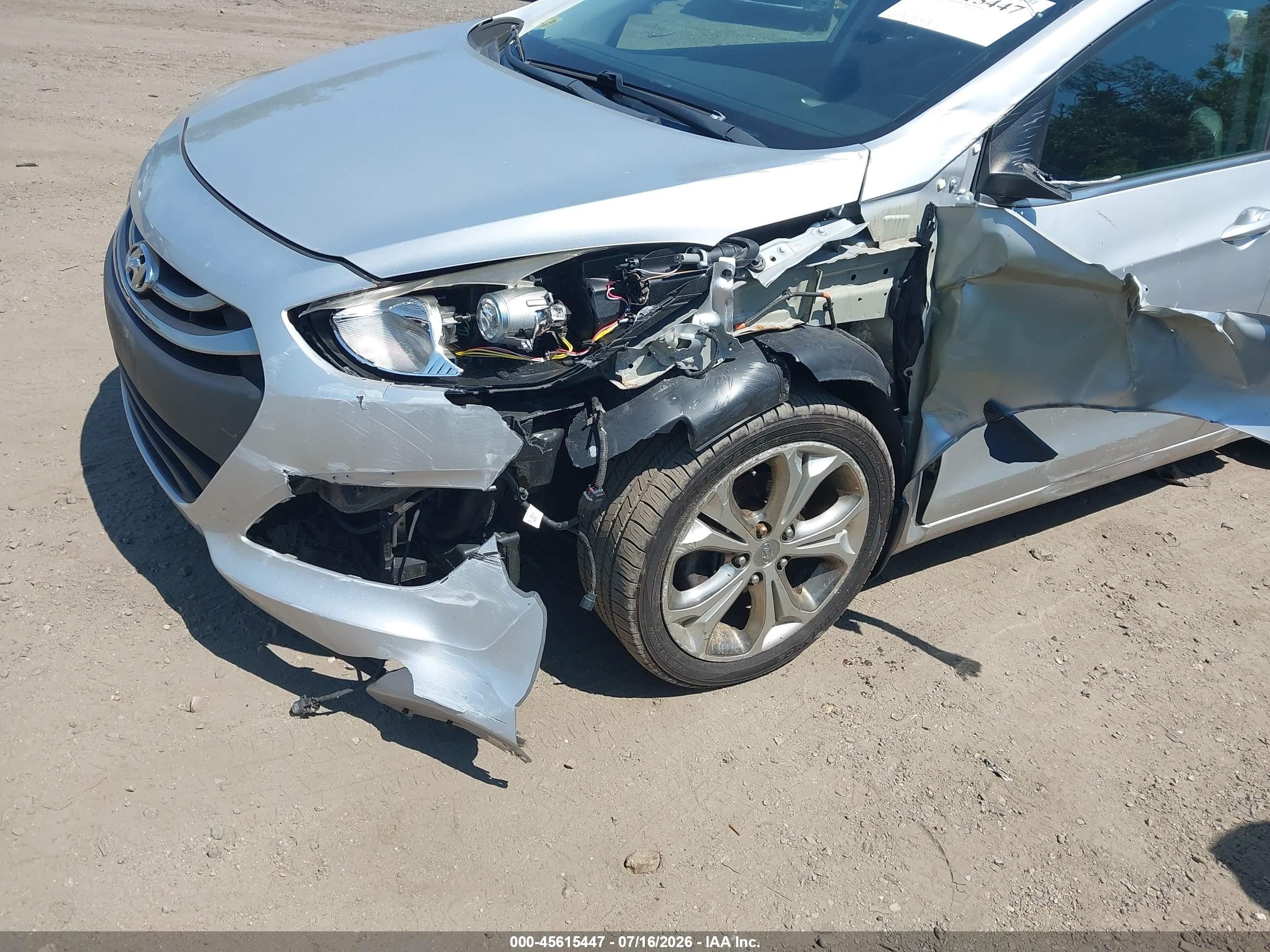 2014 Hyundai Elantra Gt   Серебряный vin: KMHD35LH1EU160715