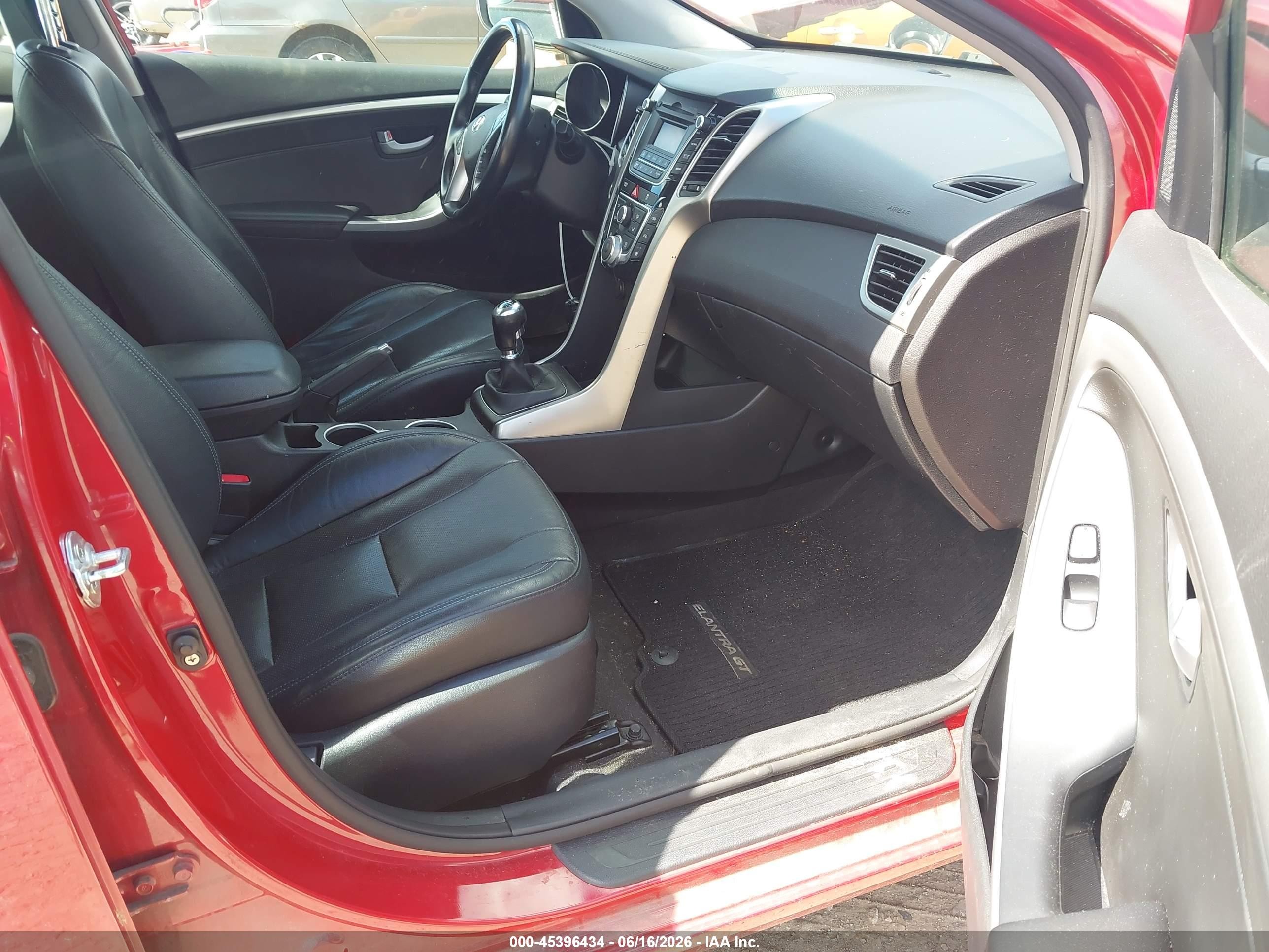 2014 Hyundai Elantra Gt   Красный vin: KMHD35LH1EU178244