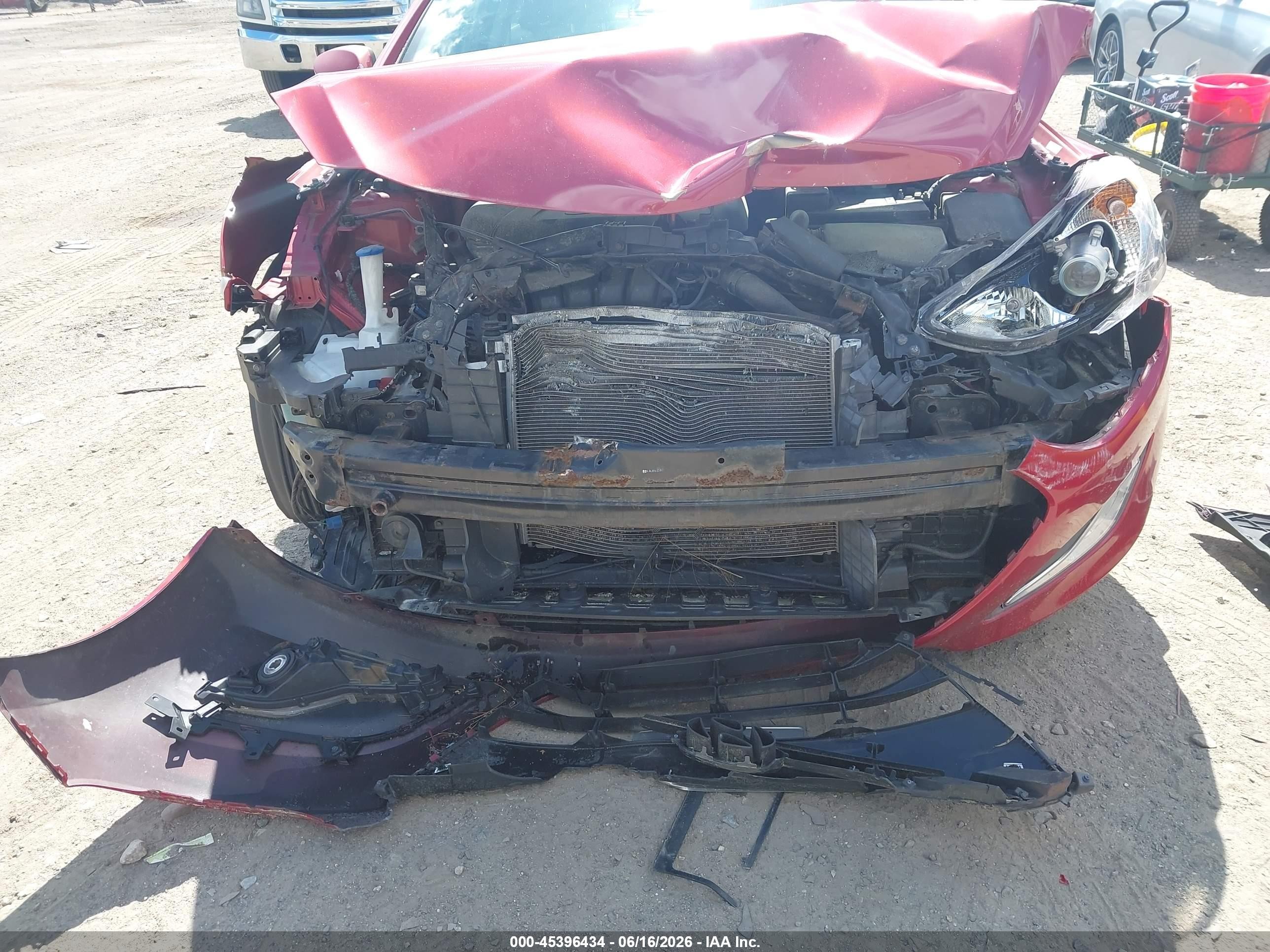 2014 Hyundai Elantra Gt   Красный vin: KMHD35LH1EU178244