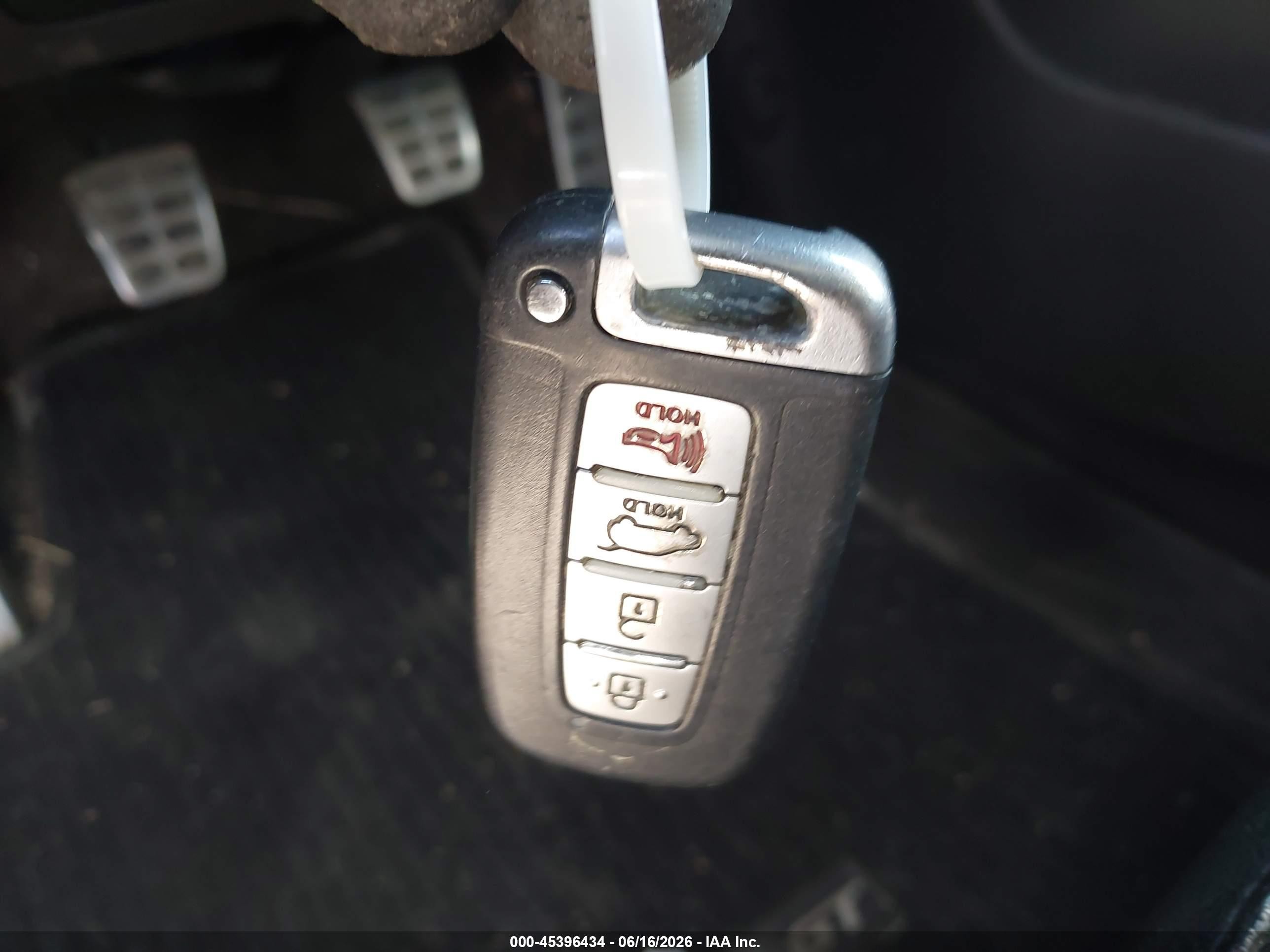 2014 Hyundai Elantra Gt   Красный vin: KMHD35LH1EU178244