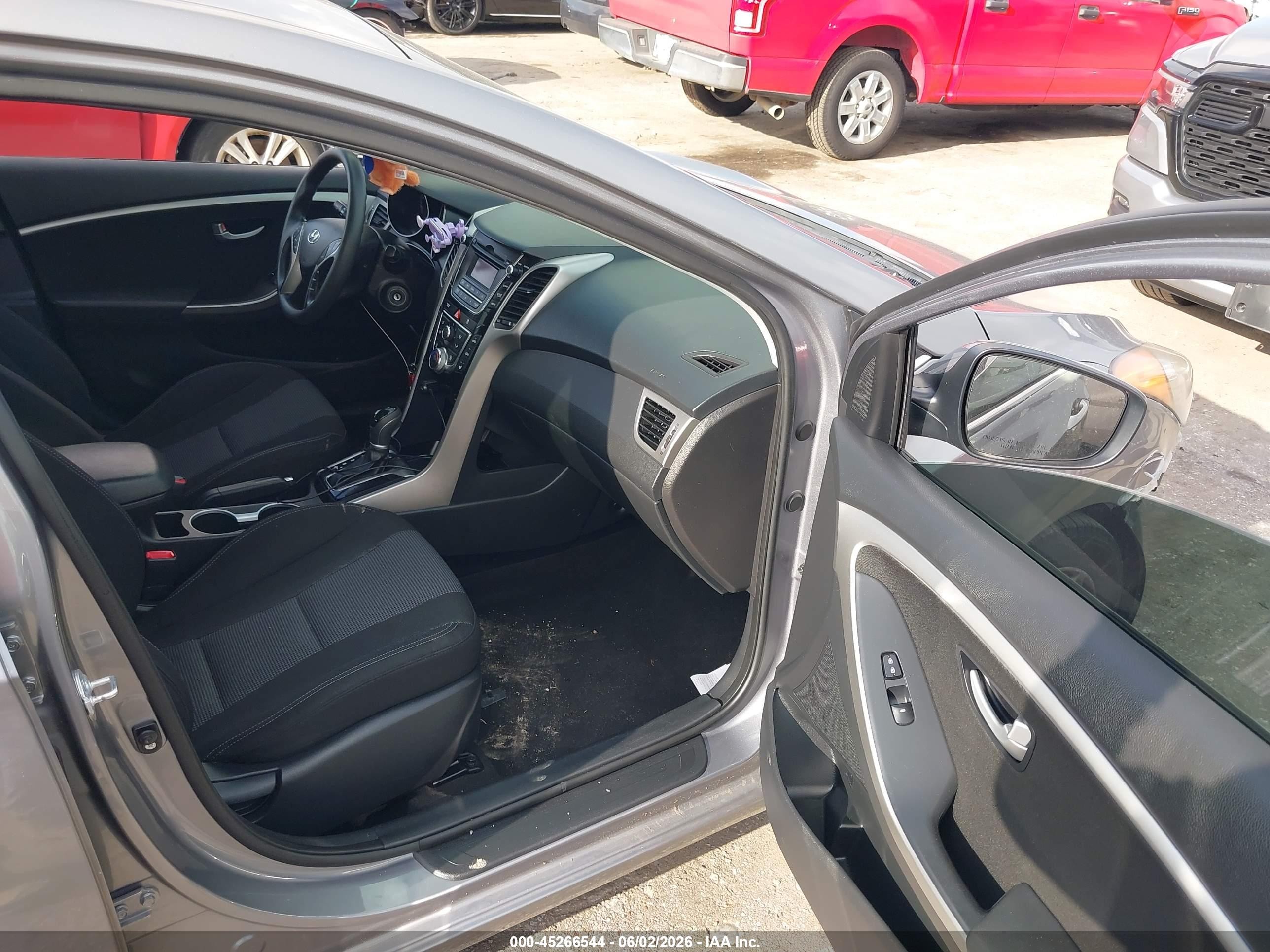 2014 Hyundai Elantra Gt   Gray vin: KMHD35LH1EU179961