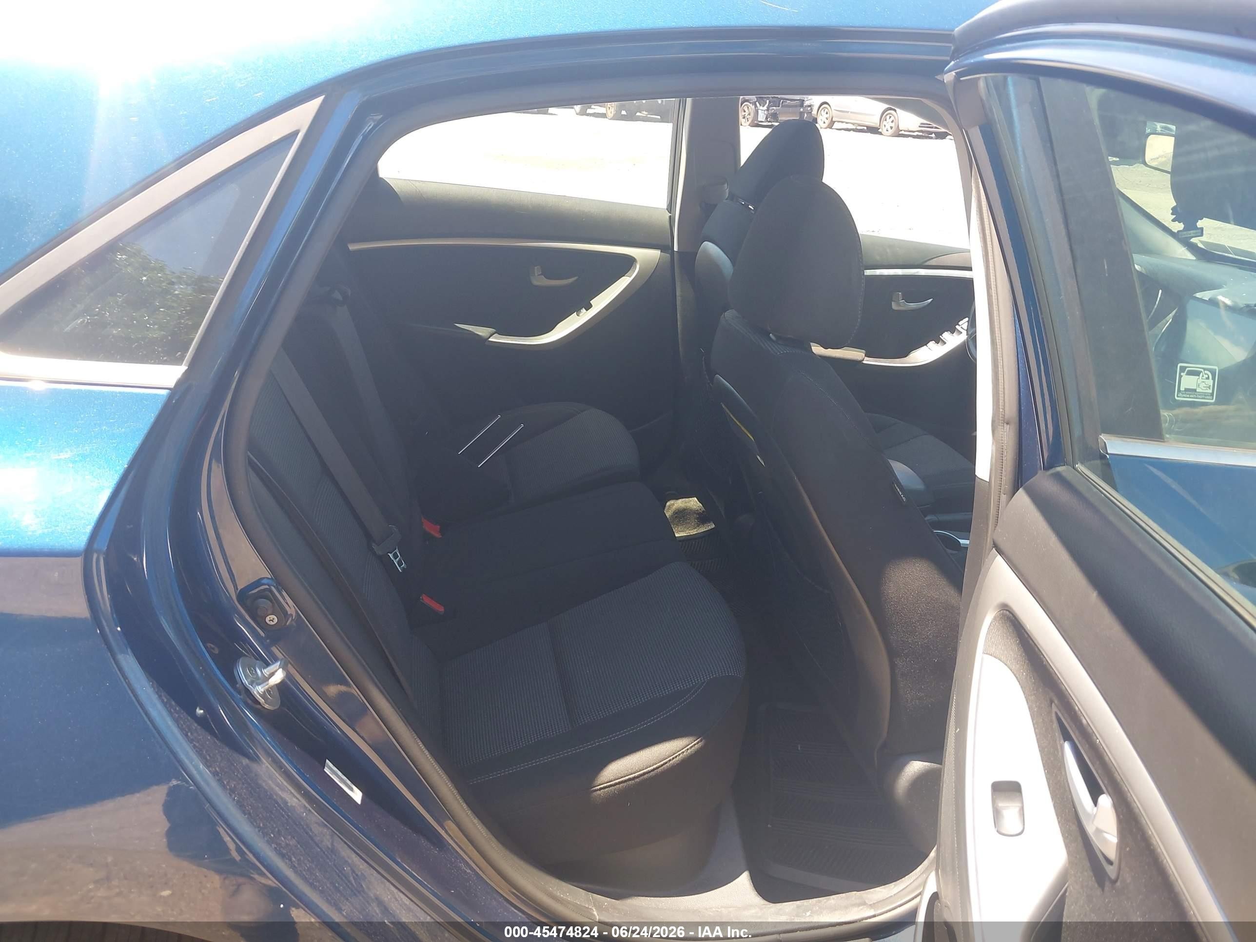2014 Hyundai Elantra Gt   Blue vin: KMHD35LH1EU187283