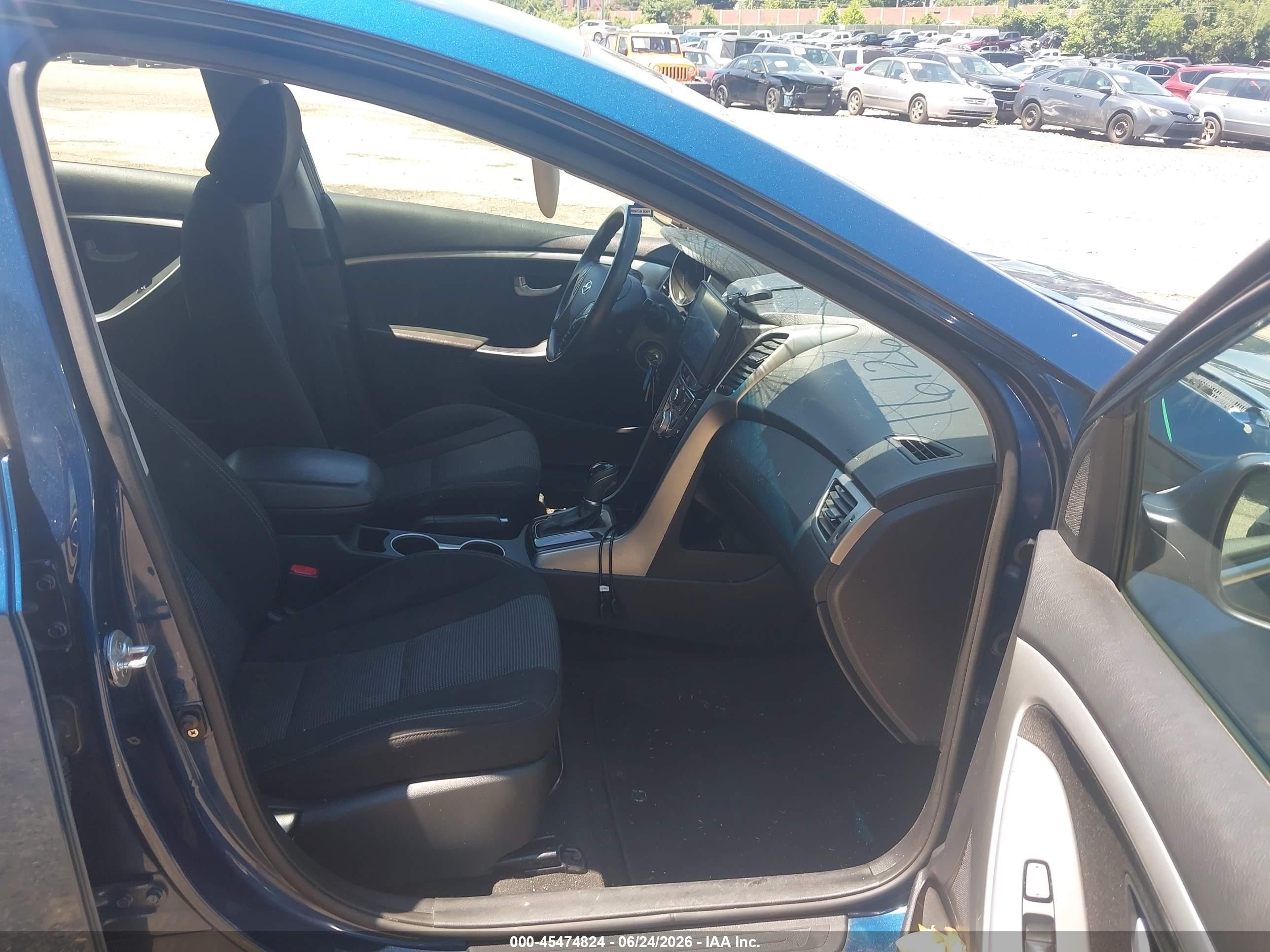 2014 Hyundai Elantra Gt   Blue vin: KMHD35LH1EU187283