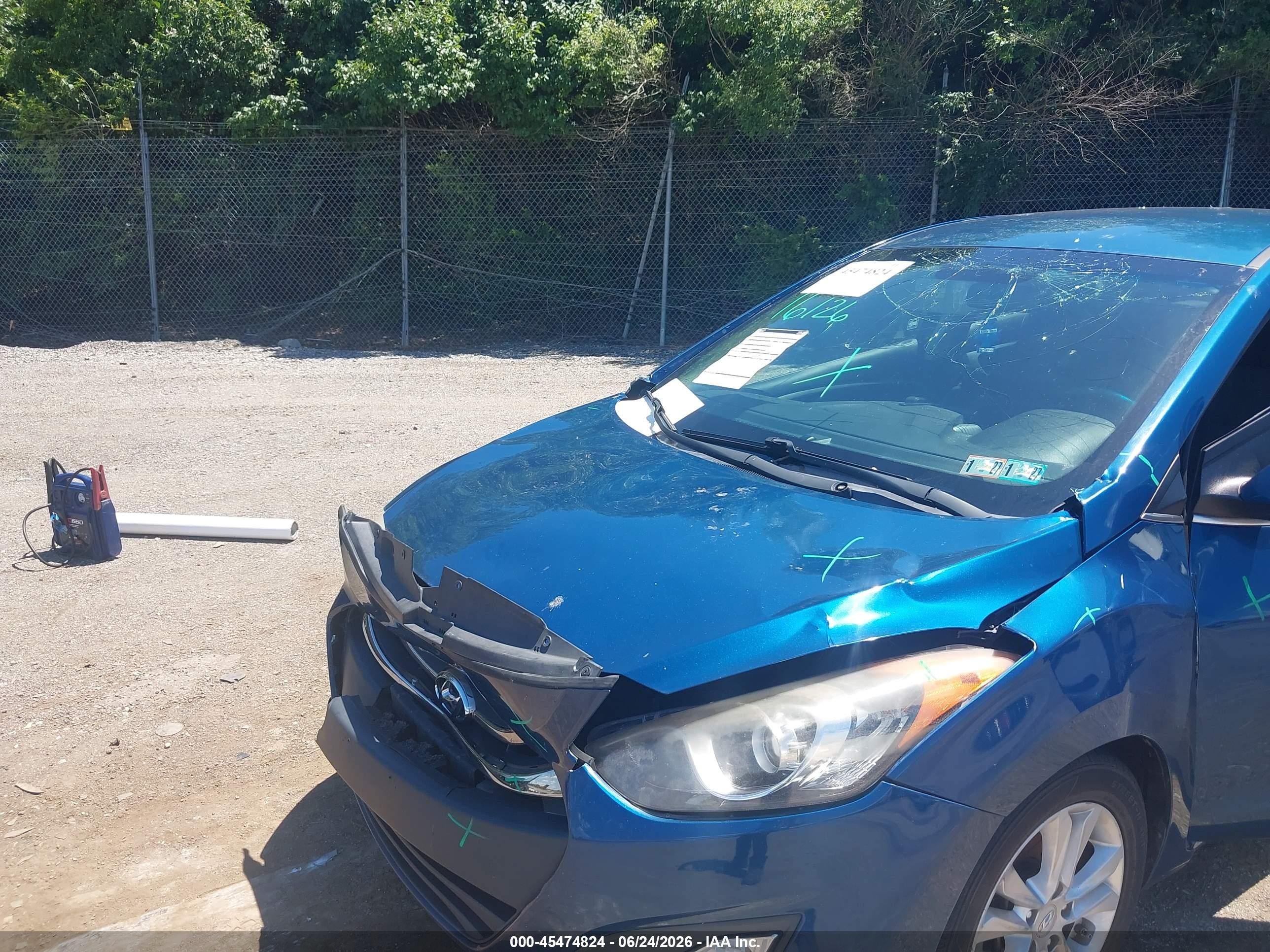 2014 Hyundai Elantra Gt   Blue vin: KMHD35LH1EU187283