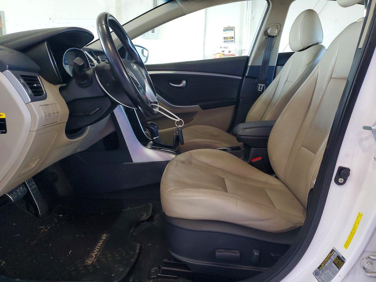 2014 Hyundai Elantra Gt Base White vin: KMHD35LH1EU188840