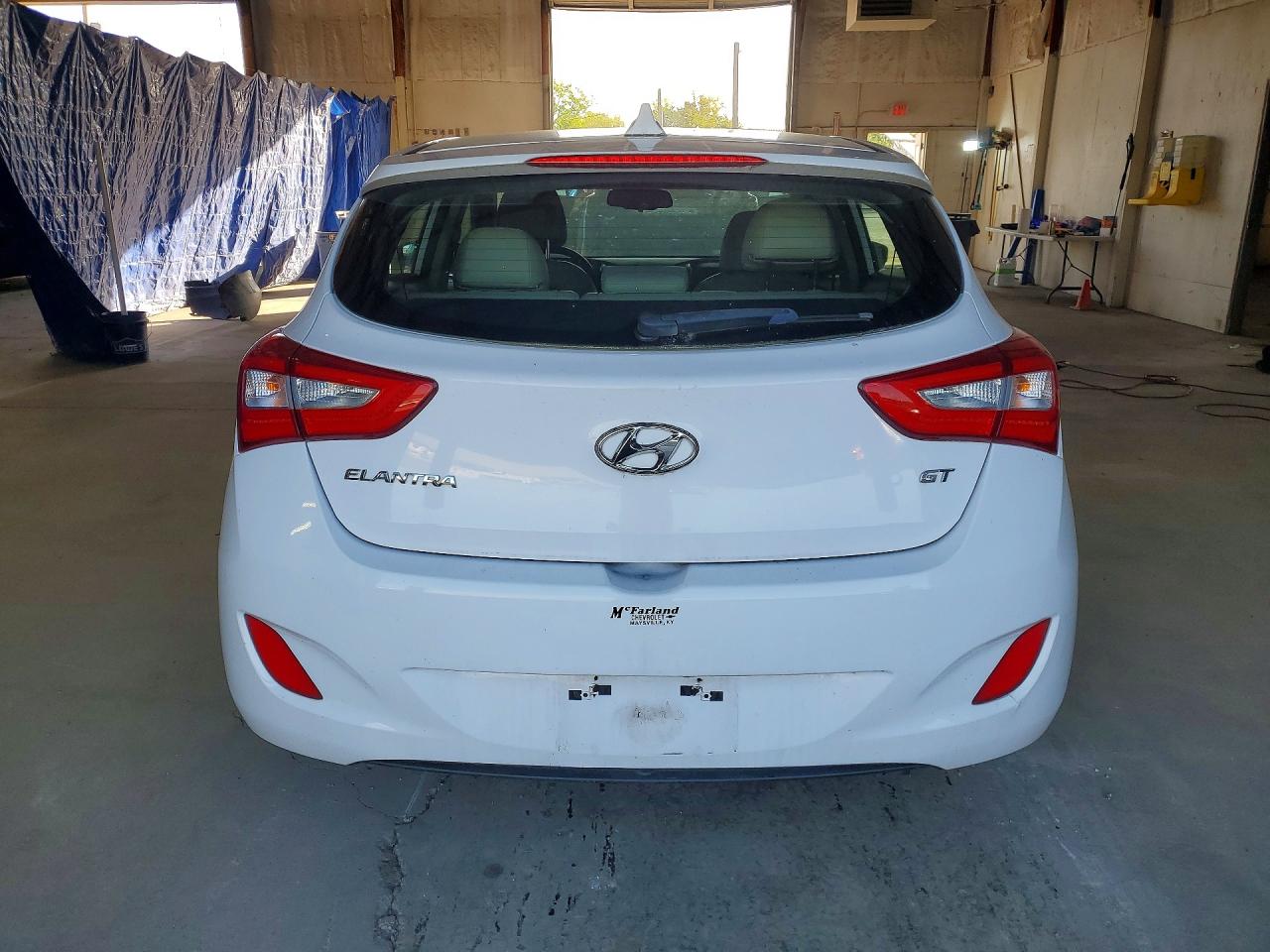 2014 Hyundai Elantra Gt Base White vin: KMHD35LH1EU188840